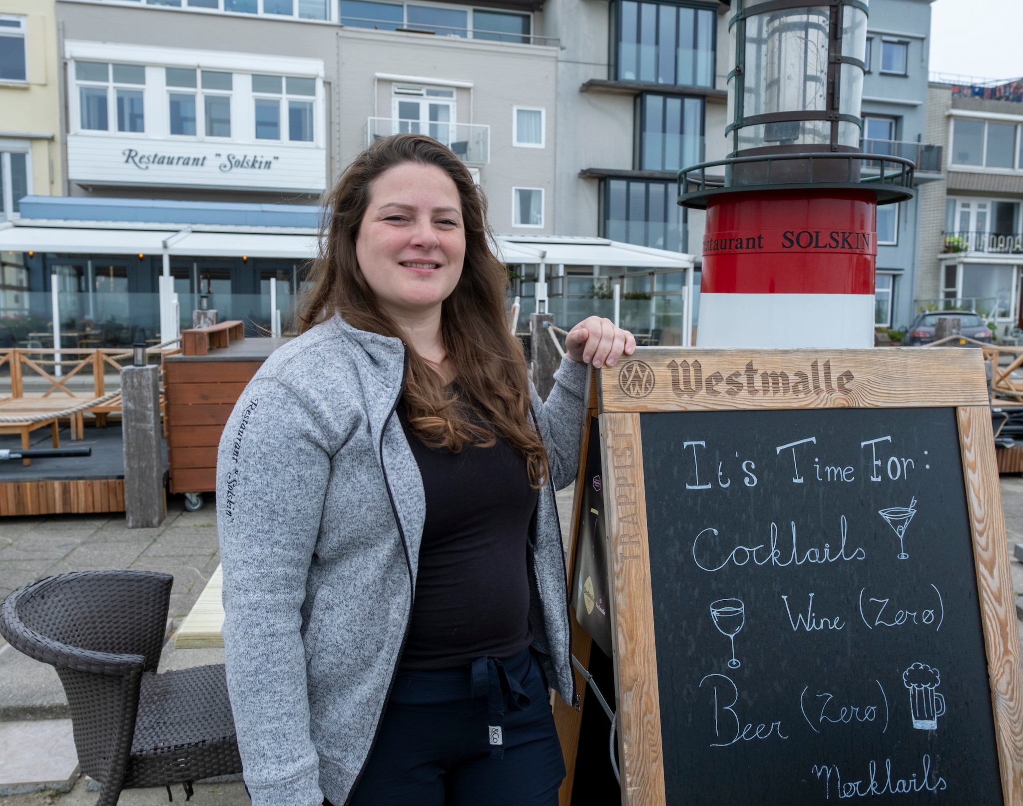 Het personeelsbestand is van 22 naar 35 gegaan, de gemiddelde leeftijd van de gasten is flink gedaald. Het personeelsbestand is van 22 naar 35 gegaan, de gemiddelde leeftijd van de gasten is flink gedaald. Foto: Dirk-Jan Gjeltema