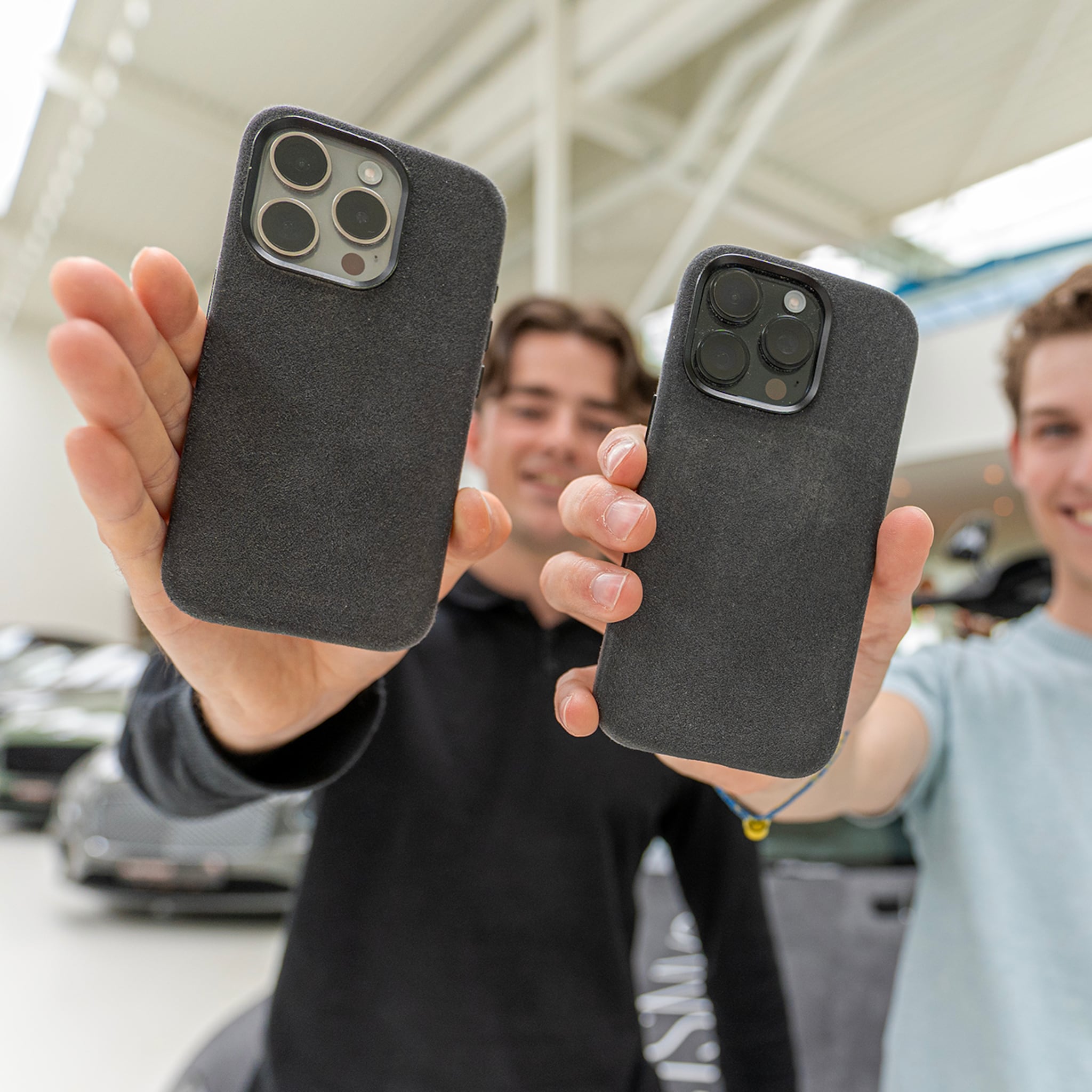 alcanside telefoonhoesjes jelle som willem neelissen alcantara leer mercedes benz
