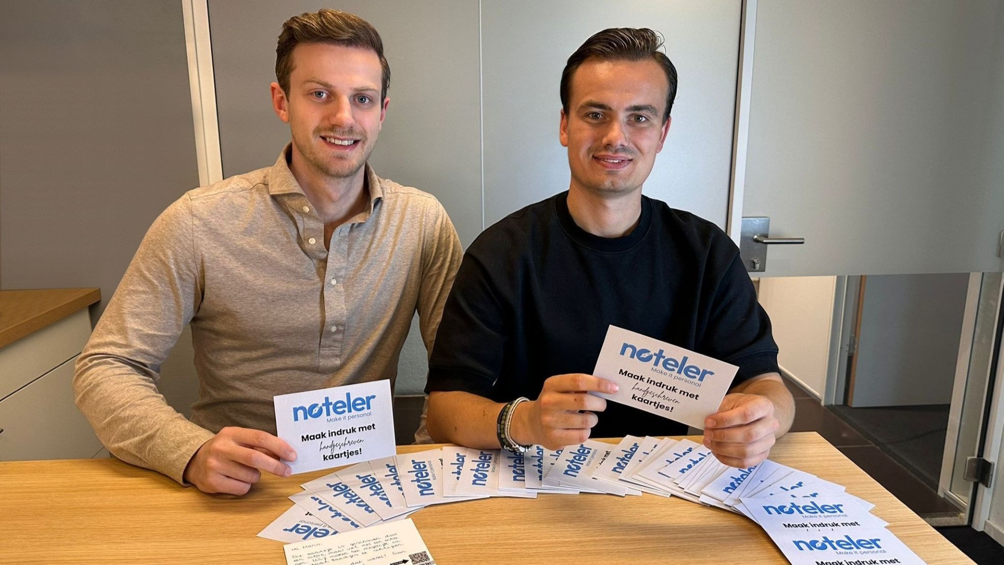 Casper Smit (26, links) en Thomas van Westrhenen (27), oprichter van Noteler. Casper Smit (26, links) en Thomas van Westrhenen (27), oprichter van Noteler. Eigen foto