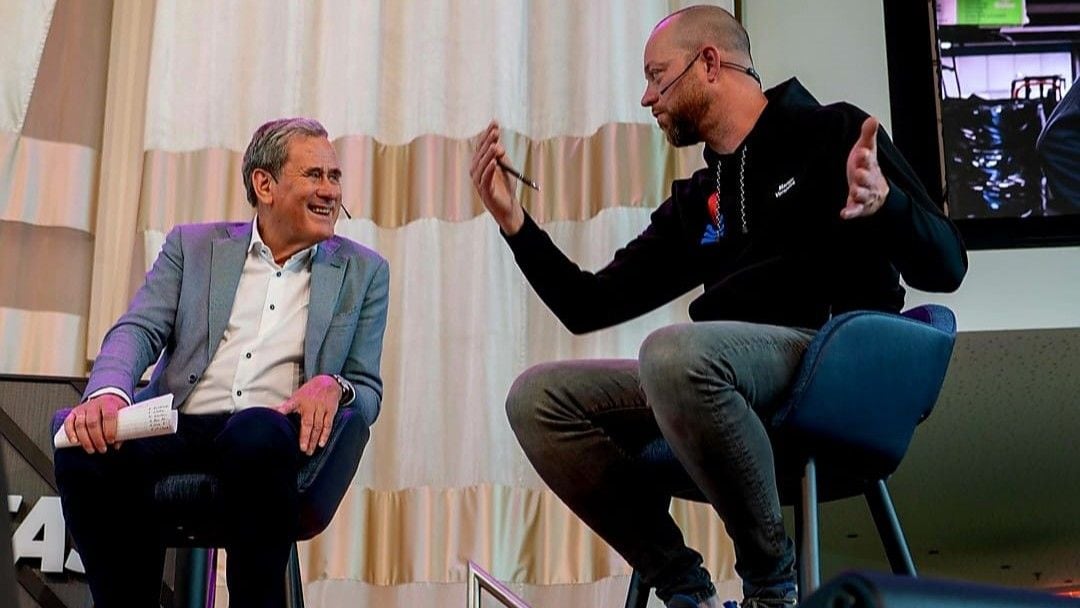 Martijn Verspeek (rechts) in gesprek met Jos Burgers. Martijn Verspeek (rechts) in gesprek met Jos Burgers. Eigen foto