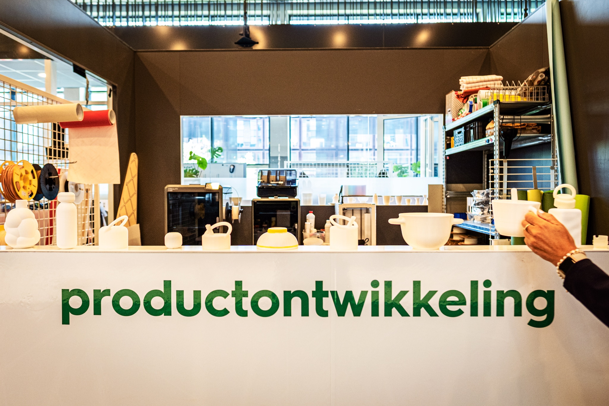 De afdeling Productontwikkeling bij Hema.  Marlies Wessels