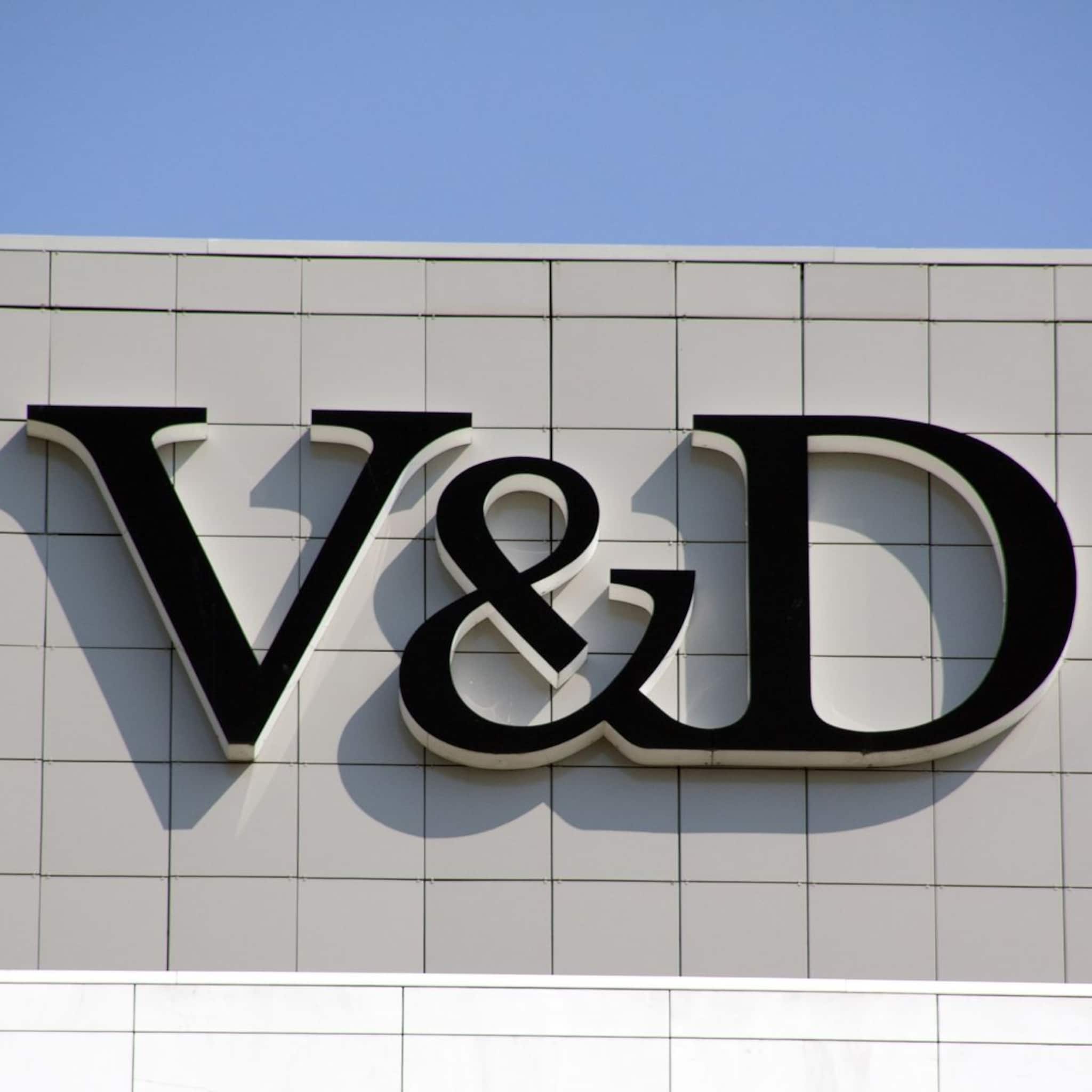 vroom en dreesmann to be dressed secret sales bedrijfsovername