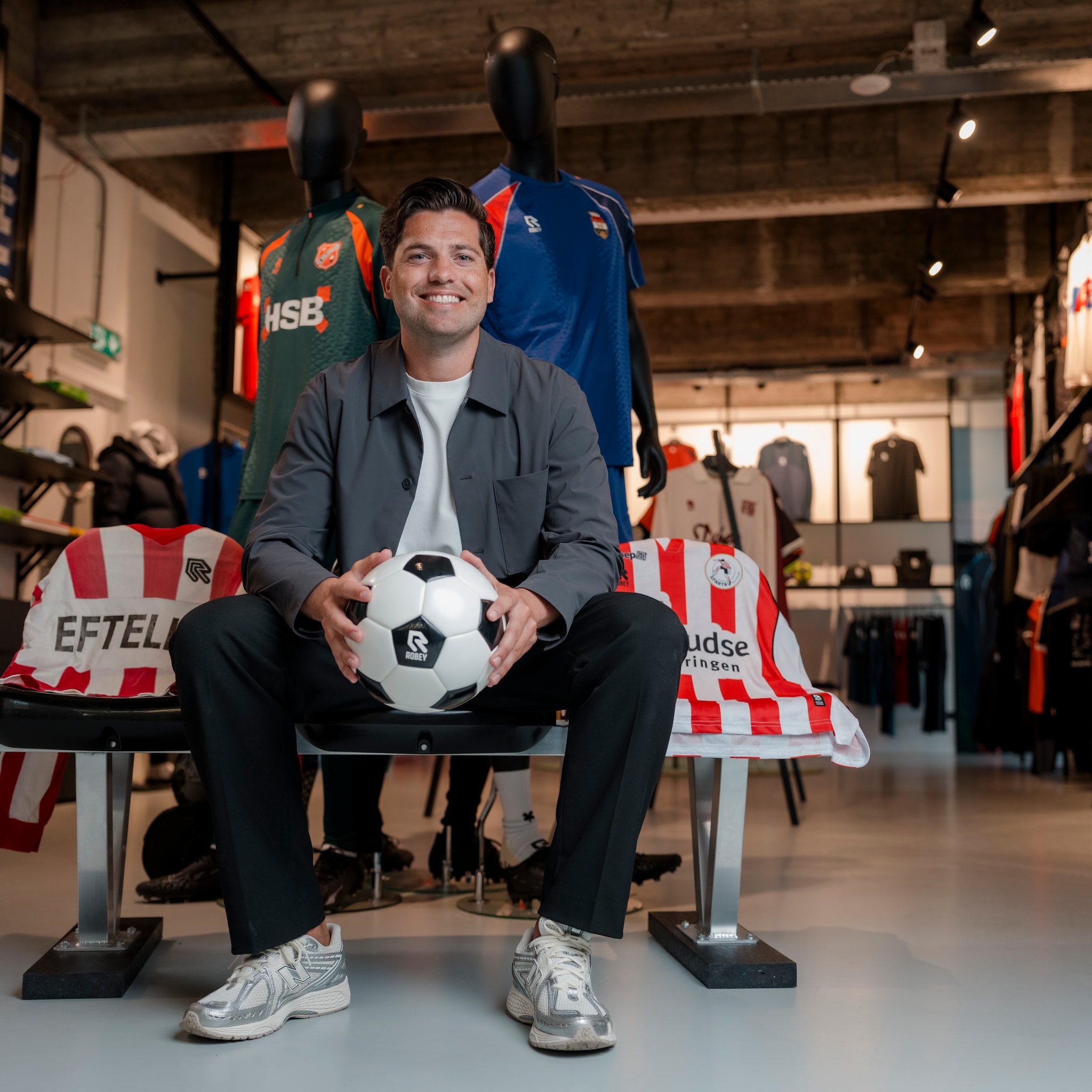 robey sportswear sportmerk toine van den berg voetbalshirts