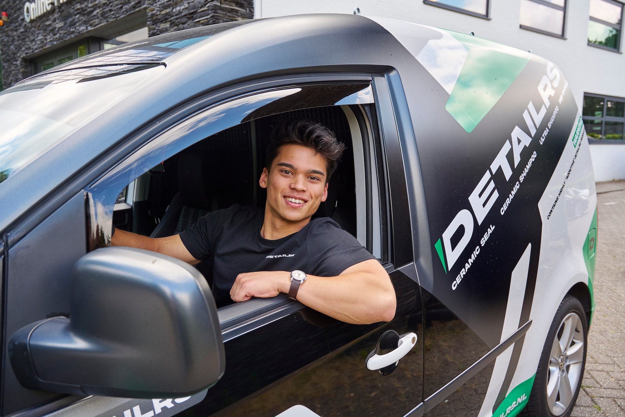 Leon Verstraaten (22) is oprichter en eigenaar van Detailrs. Leon is oprichter en eigenaar van Detailrs. Foto: Jeroen Appels/Van Assendelft Fotografie