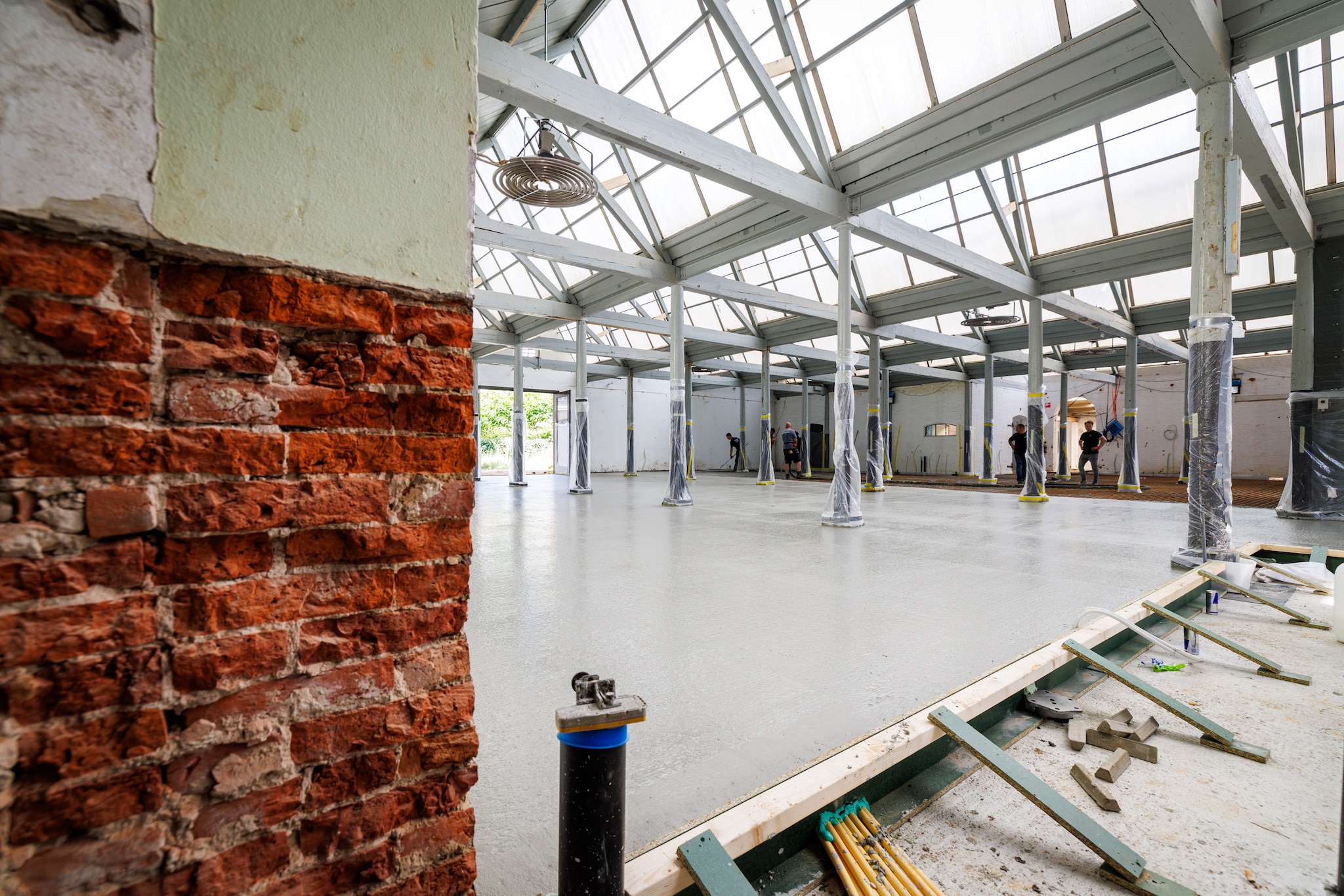 De renovatie van het Duvelhok is in volle gang; een megaklus is het.  De renovatie van het Duvelhok is in volle gang; een megaklus is het. Jules van Iperen/Pix4Profs