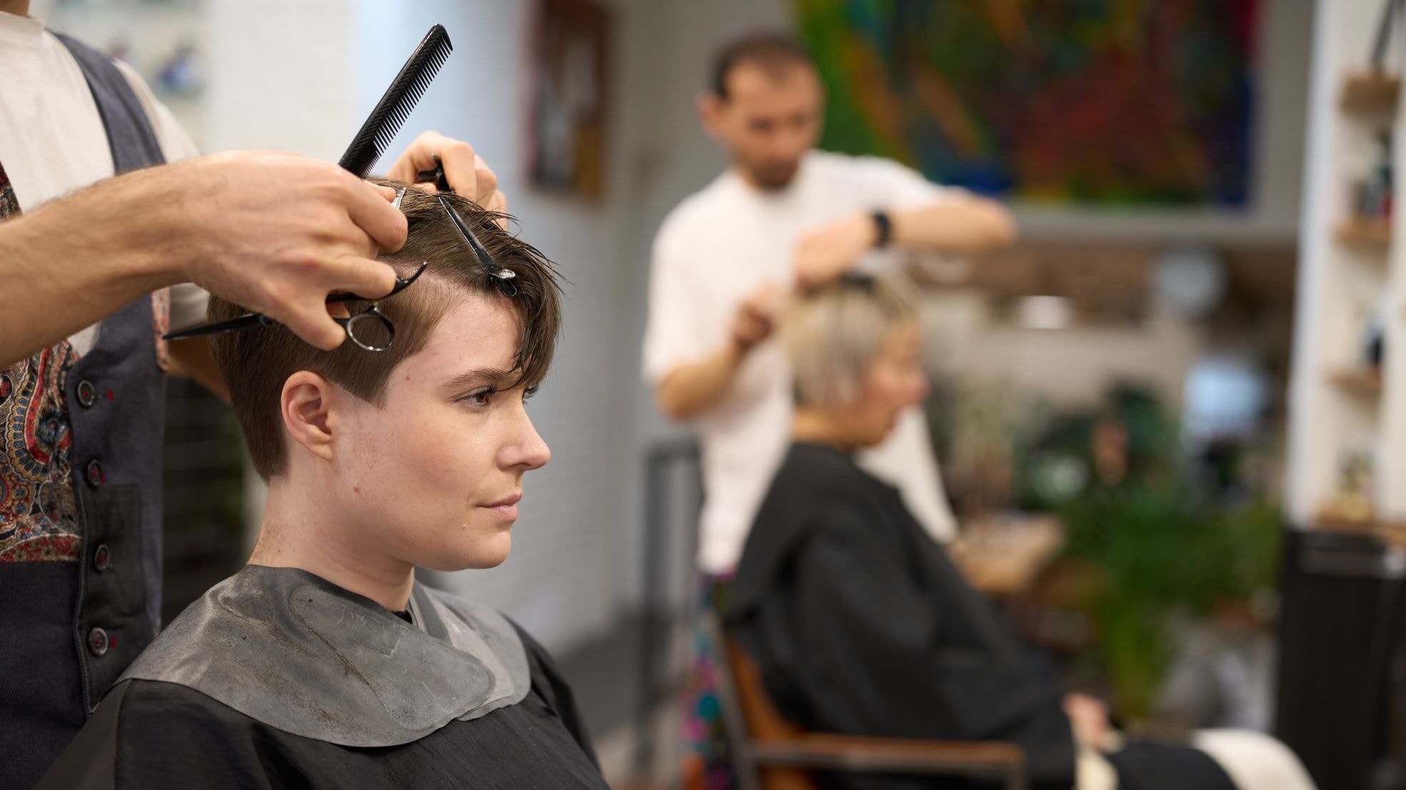Kappers betalen gemiddeld een hoge AOV-premie. Kappers betalen gemiddeld een hoge AOV-premie. Foto: Shutterstock