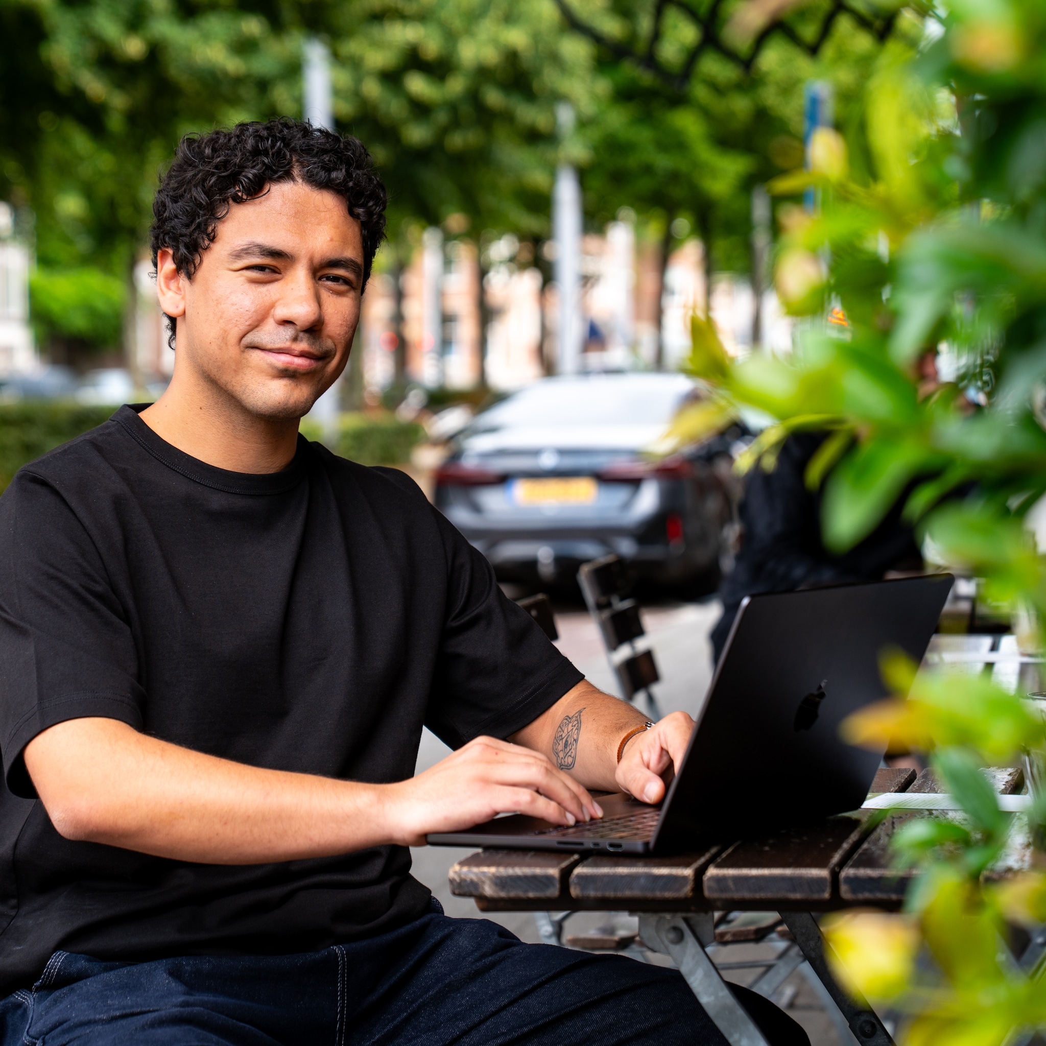 rauf 29 haalde miljoenen dollars op voor ai bedrijf we focussen liever niet op geld dat vreet je op