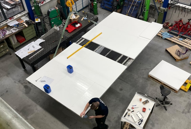 In de werkplaats In de werkplaats Bron: Mark Hoentjen