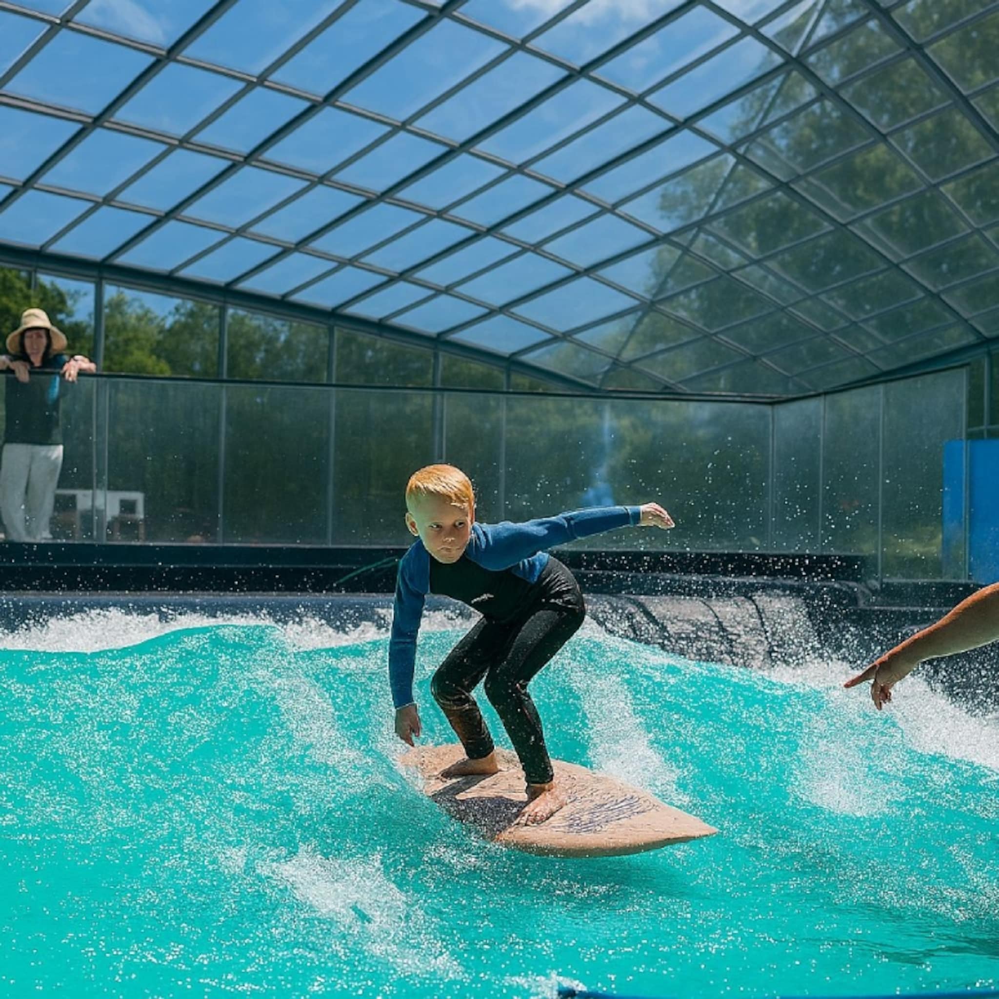 frederik van os surf pill golfsurfen amsterdam noord johan van hasseltboulevard