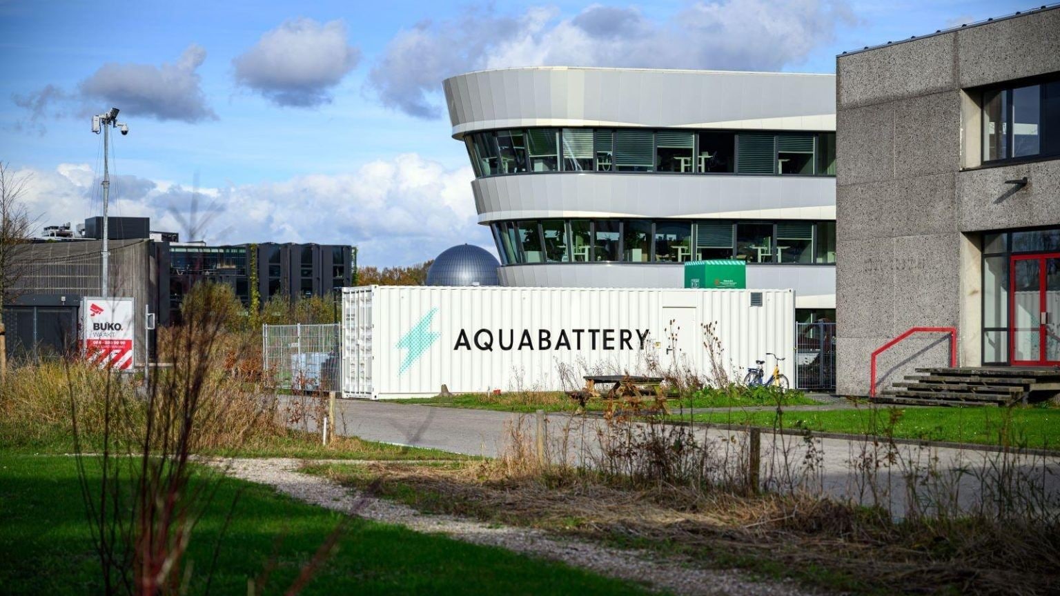 De AquaBattery in Delft. De AquaBattery op het terrein van kennisinstituut Deltares in Delft. Foto: AquaBattery