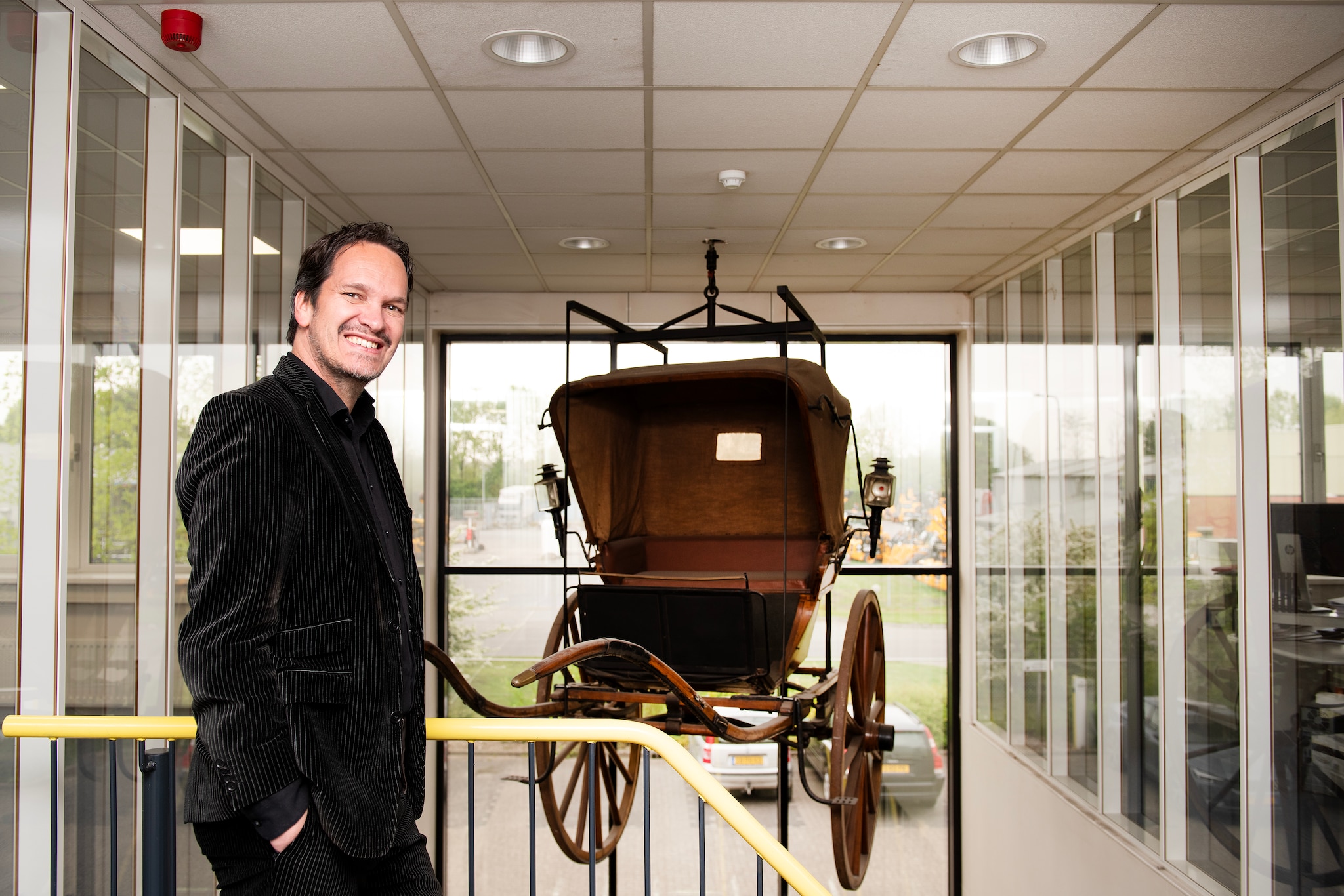 Directeur Jorrit den Hartog van Carosserriefabriek Hartog-Est.  Iris Spaink