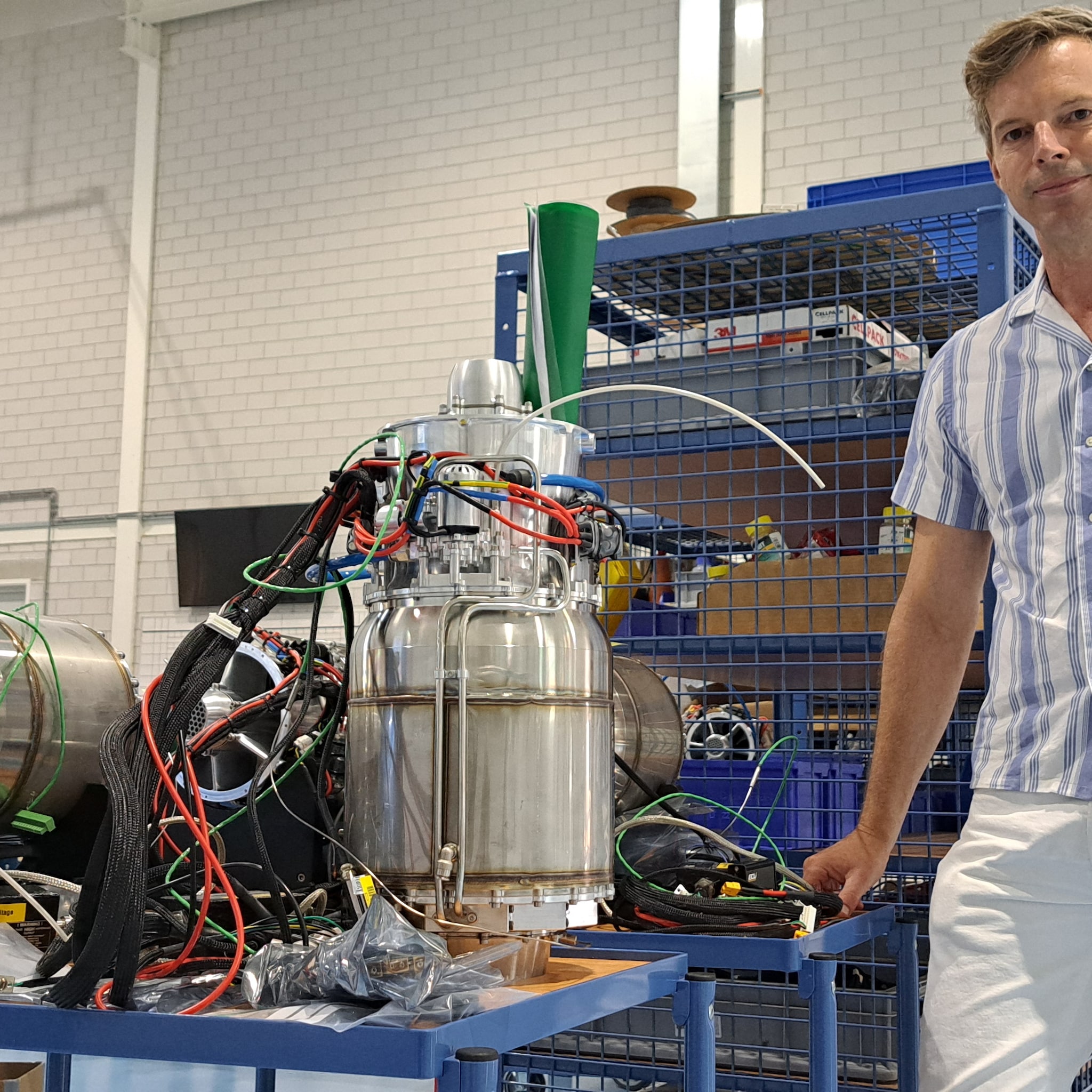 internationale dronebouwer destinus uit hengelo groeit naar 650 man focus ligt nu op defensie