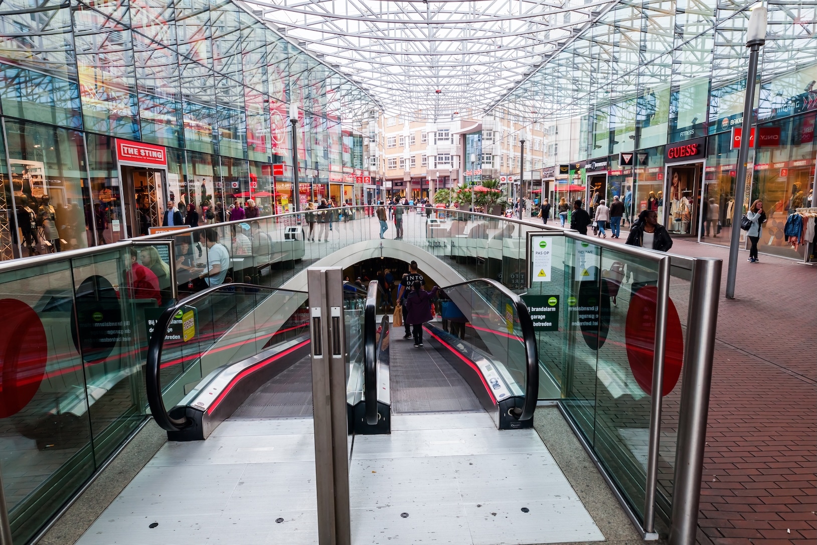 Winkelcentrum Spazio in Zoetermeer. Foto: Christian Mueller/Shutterstock Winkelcentrum Spazio in Zoetermeer. Bron: Shutterstock