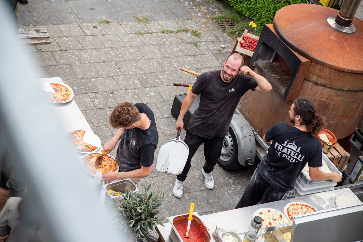 Fratelli e pizza op locatie Fratelli e pizza op locatie bron Fratelli