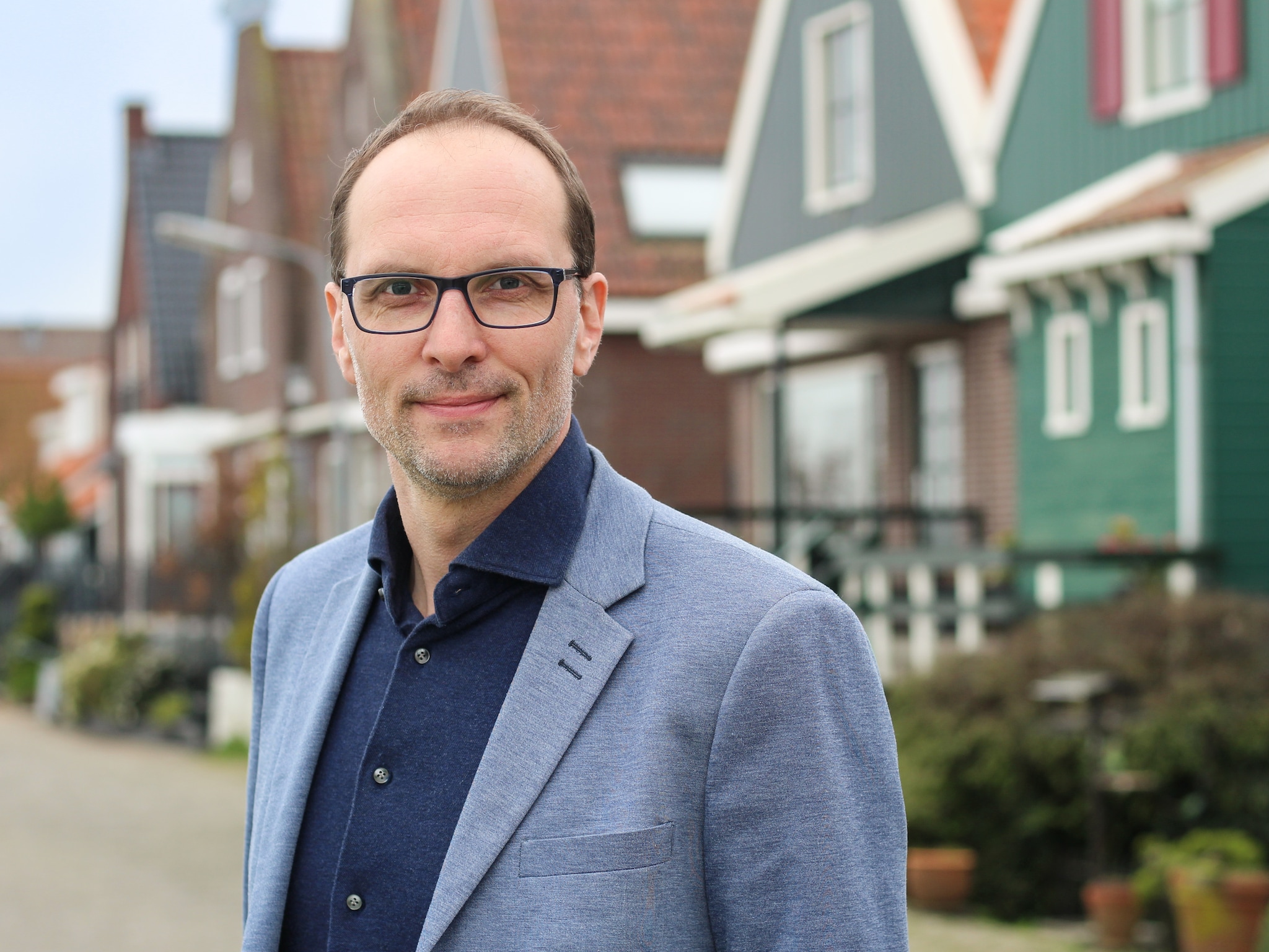 hoe een volendammer visser de nummer 1 businessclub bouwde