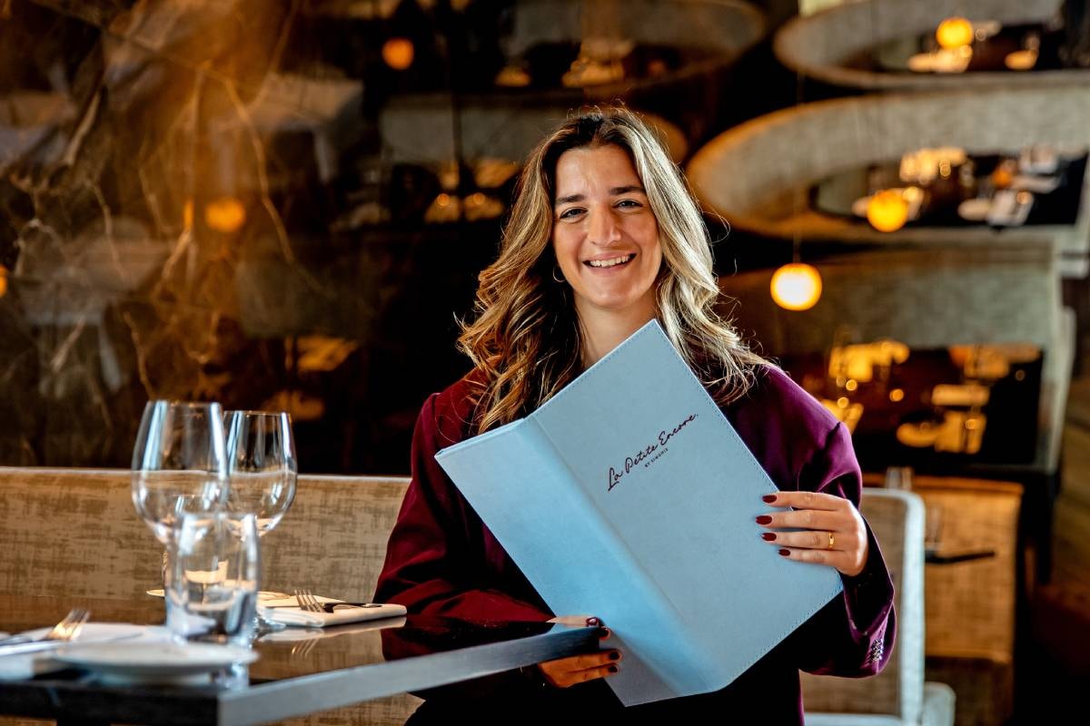 Naomi Simonis in La Petite Encore. Foto: Bart Hoogveld Naomi Simonis in La Petite Encore. Foto: Bart Hoogveld