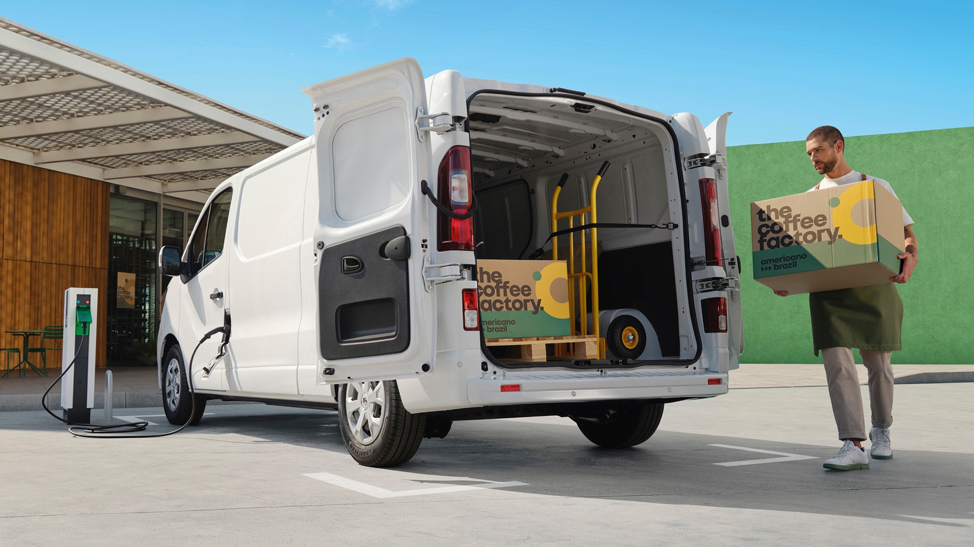 Elektrische bedrijfswagen serieus alternatief voor dieselbus. Trafic E-Tech electric serieus alternatief voor dieselbus. Beeld: Renault