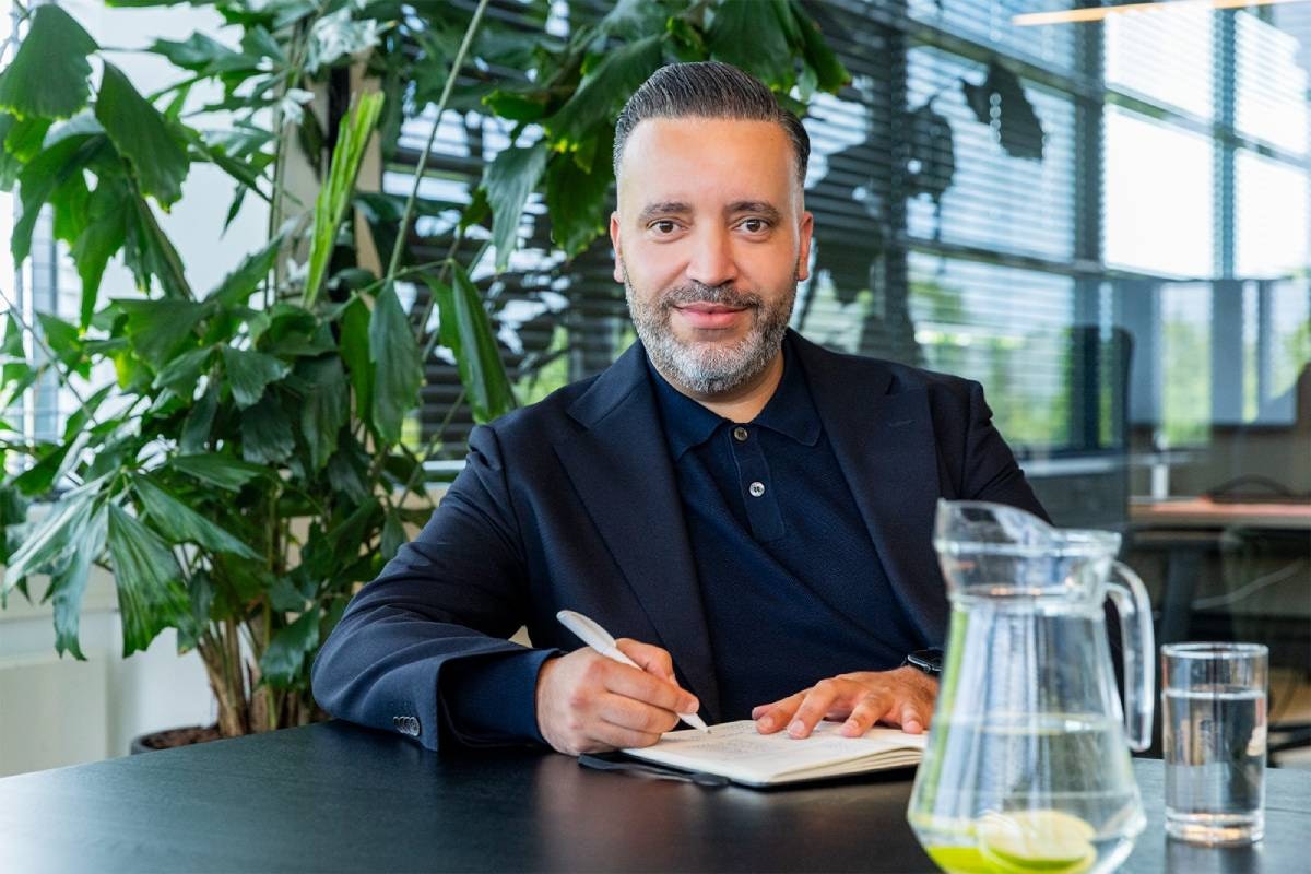 Jad Berad, commercieel directeur bij Please. Foto: eigen beeld Jad Berad, commercieel directeur bij Please. Foto: eigen beeld