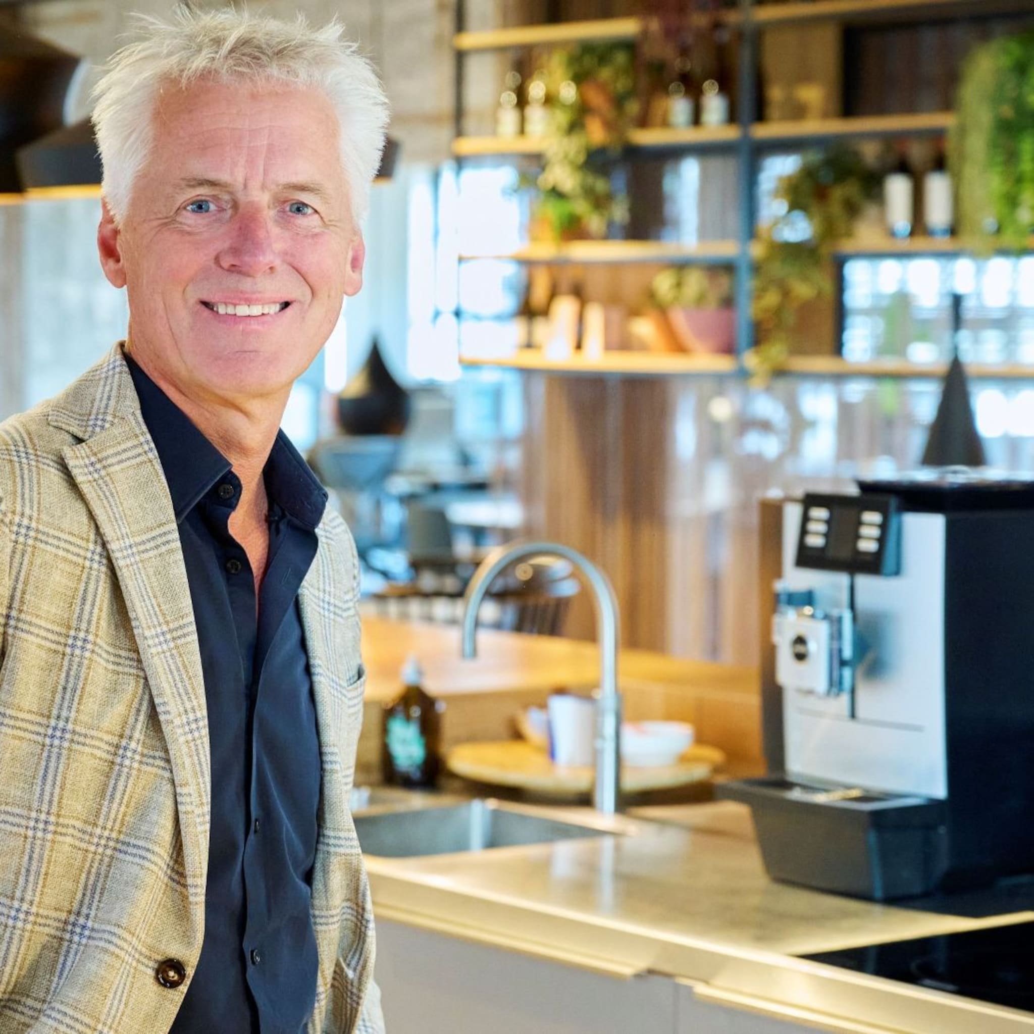 save the children hans van manen ceo jre jeunes restaurateurs