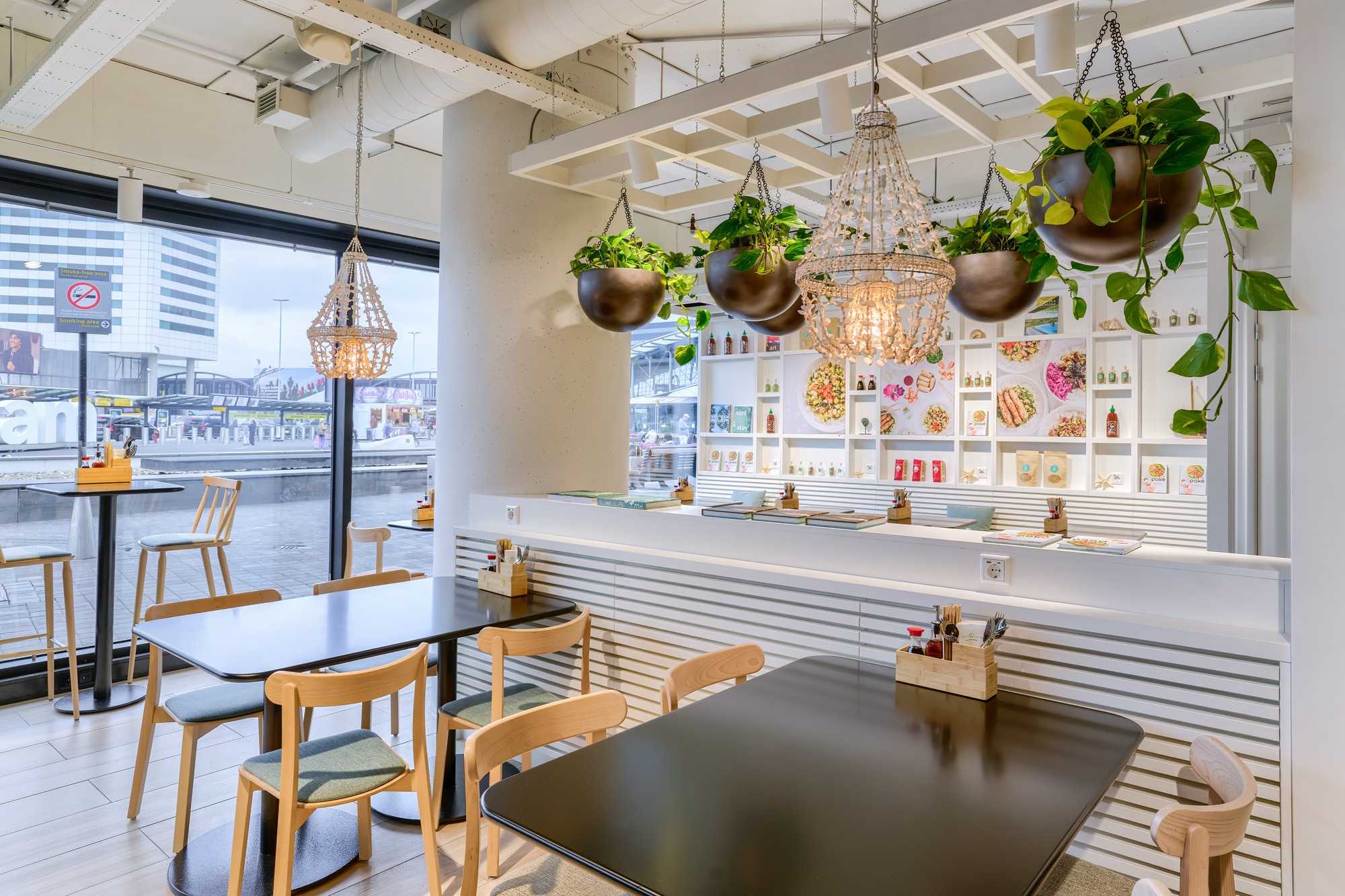 Poke Perfect Schiphol Poké Perfect op Schiphol.