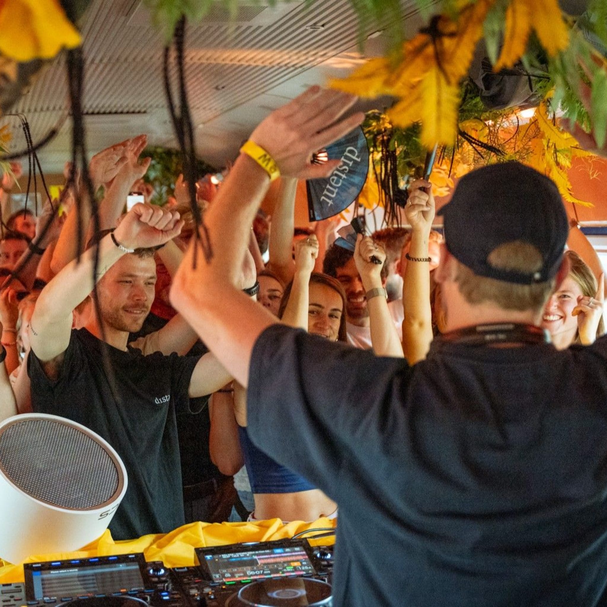 amsterdam dance event ade 50hertz rens van nellestijn events trein dance carl cox