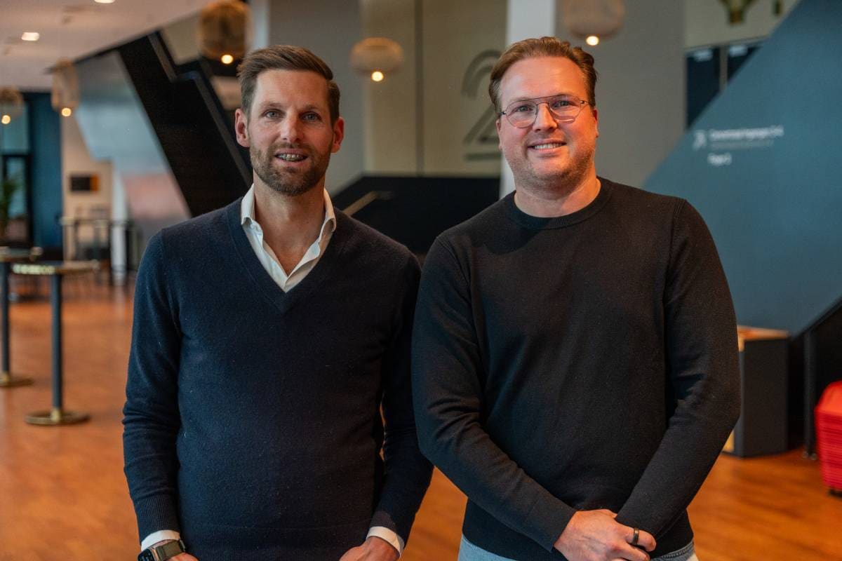 Maurice Barten van Alpine Hearing Protection en Jarl Markerink van Pink Gellac. Foto: Jelle Hoogeveen Maurice Barten van Alpine Hearing Protection en Jarl Markerink van Pink Gellac. Foto: Jelle Hoogeveen