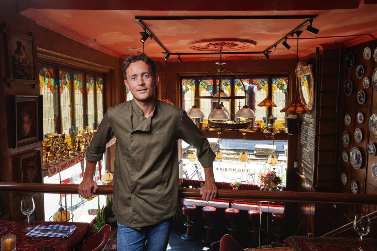 Nars Hemelrijk zet een succesvol oudhollands bistroconcept neer in Amsterdam. Foto: eigen beeld Nars Hemelrijk zet een succesvol oudhollands bistroconcept neer in Amsterdam. Foto: eigen beeld