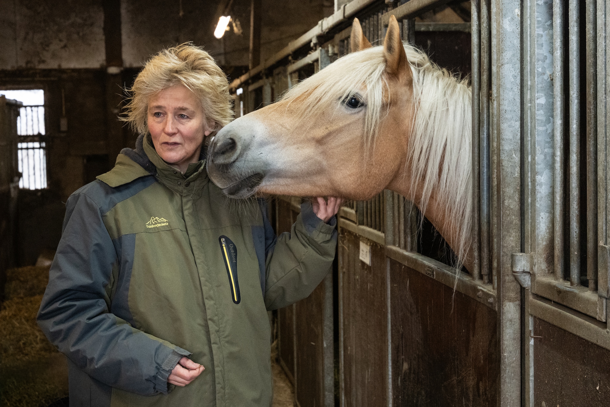 Judith Bouw runt paardenmelkerij Achterduijst in Nijkerk. Foto: Cees Wouda Judith Bouw runt paardenmelkerij Achterduijst in Nijkerk. Foto: Cees Wouda
