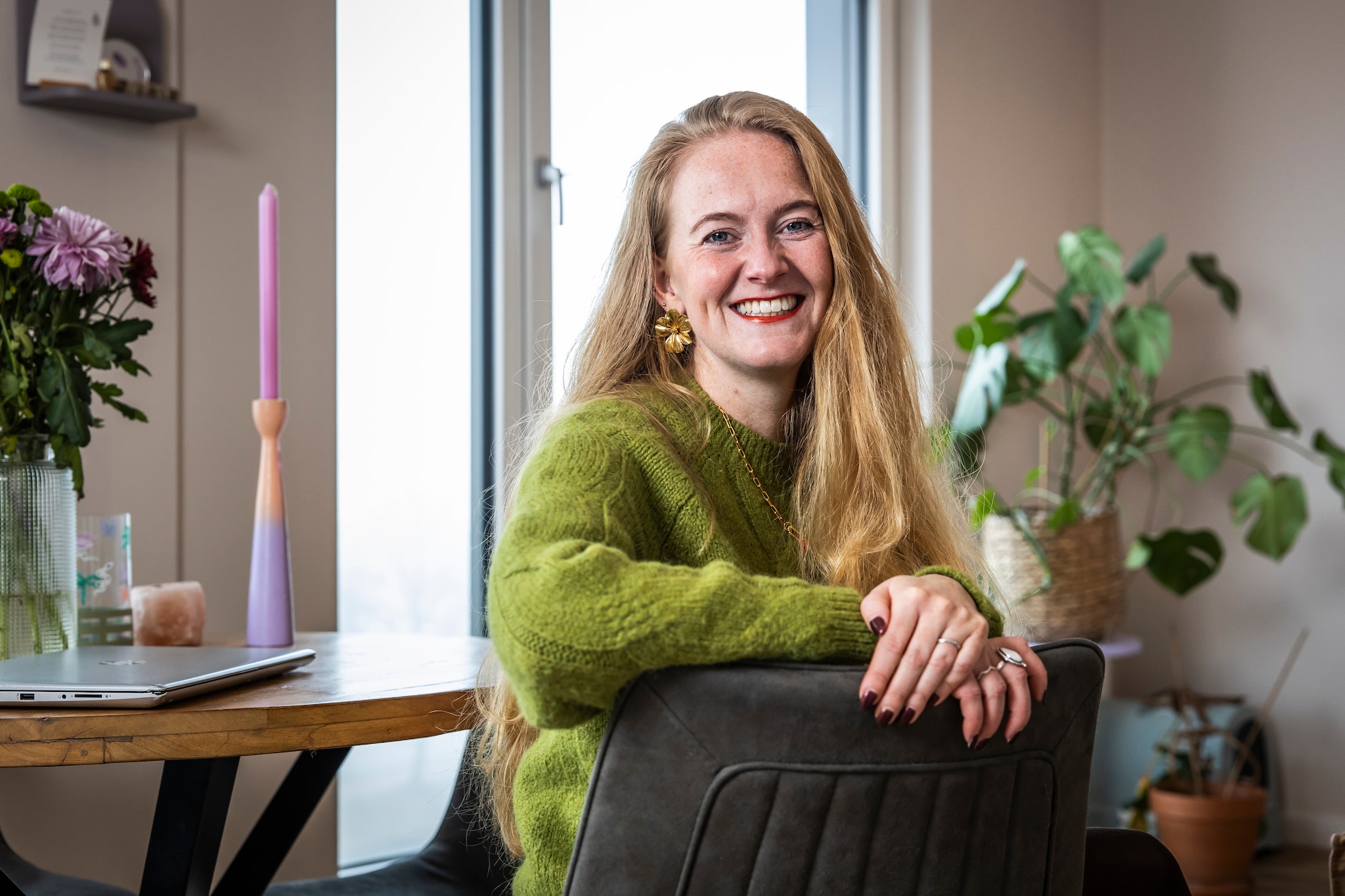 Jennifer Leijendekkers is coach en organiseert retraites. Foto: Dingena Mol. Jennifer Leijendekkers is coach en organiseert retraites. Foto: Dingena Mol.