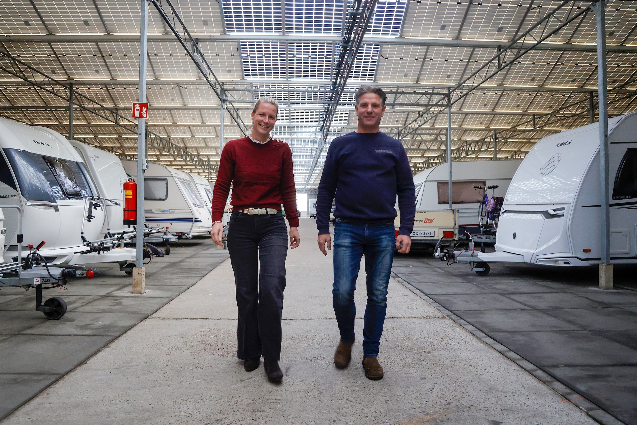 Ronald en Ivonne Verheul in een van hun caravanstallingen.  Ronald en Ivonne Verheul in een van hun caravanstallingen. Foto: Ruud Voest