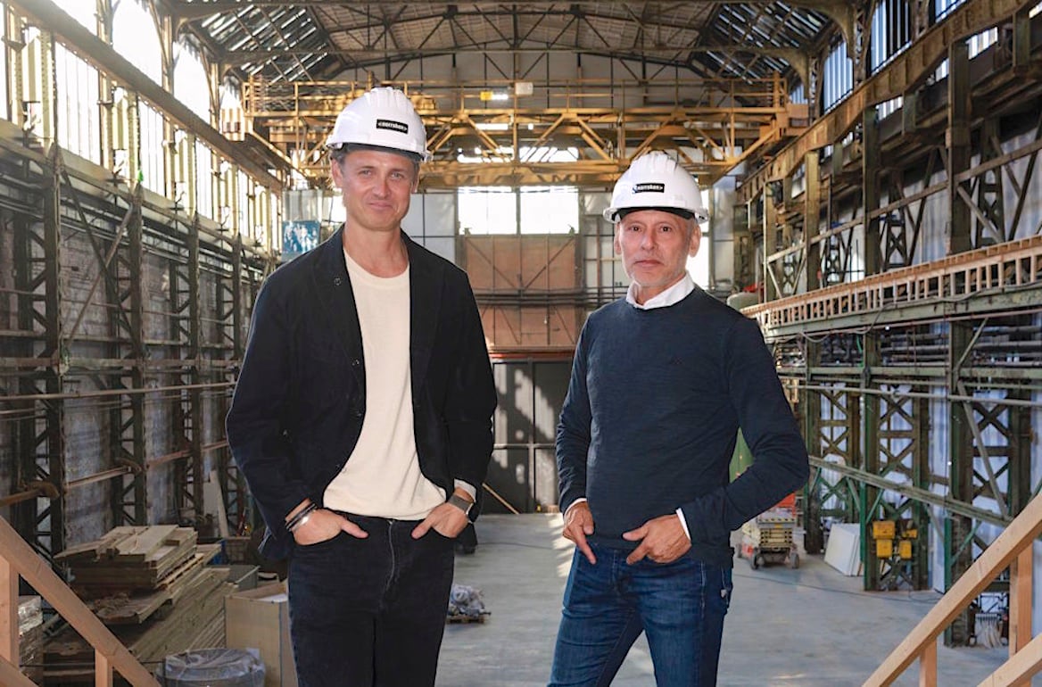 Niklas Adalberth (l) oprichter van Norrsken, medeoprichter van fintech-unicorn Klarna en Eduard Zanen, medeoprichter van Bugaboo, eigenaar van de Van Gendt Hallen. Namens Norrsken House Amsterdam | Niklas Adalberth (l) oprichter van Norrsken, medeoprichter van fintech-unicorn Klarna en Eduard Zanen, medeoprichter van Bugaboo, eigenaar van de Van Gendt Hallen.