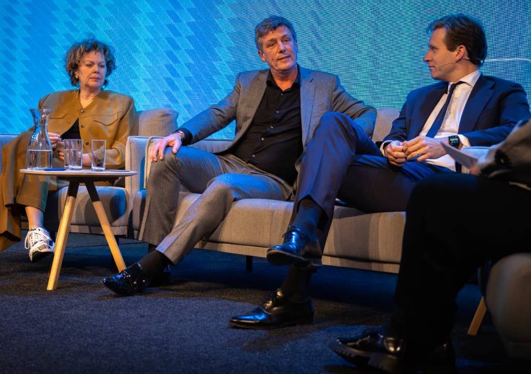 Ingrid Thijssen, voorzitter van werkgeversorganisatie VNO-NCW, Jacco Vonhof, voorzitter van MKB-Nederland en Vincent Karremans, Minister van Economische Zaken op de OndernemersTop. Foto: Ministerie van Economische Zaken
 Ingrid Thijssen, voorzitter van werkgeversorganisatie VNO-NCW, Jacco Vonhof, voorzitter van MKB-Nederland en Vincent Karremans, Minister van Economische Zaken op de OndernemersTop. Foto: Ministerie van Economische Zaken