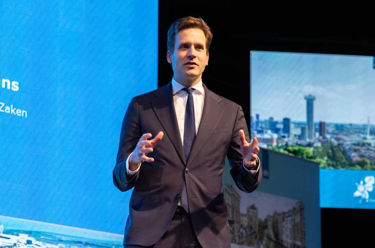 Minister van Economische Zaken op de OndernemersTop. Foto: Ministerie van Economische Zaken Minister van Economische Zaken op de OndernemersTop. Foto: Ministerie van Economische Zaken