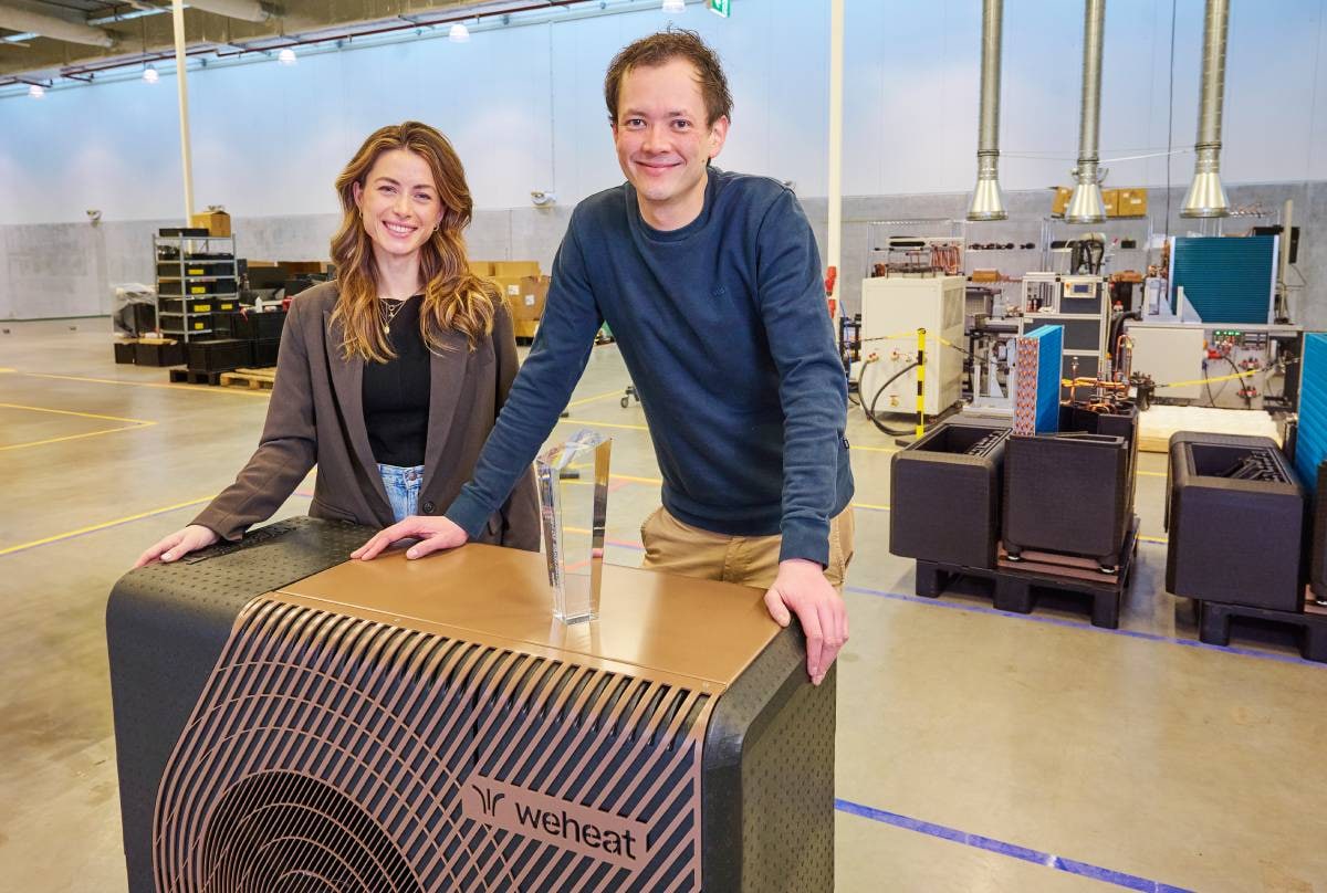 Liselotte Graas en Martijn van de Ven van Weheat met de Nationale Ondernemersprijs. Foto: van Assendelft fotografie Liselotte Graas en Martijn van de Ven van Weheat met de Nationale Ondernemersprijs. Foto: van Assendelft fotografie