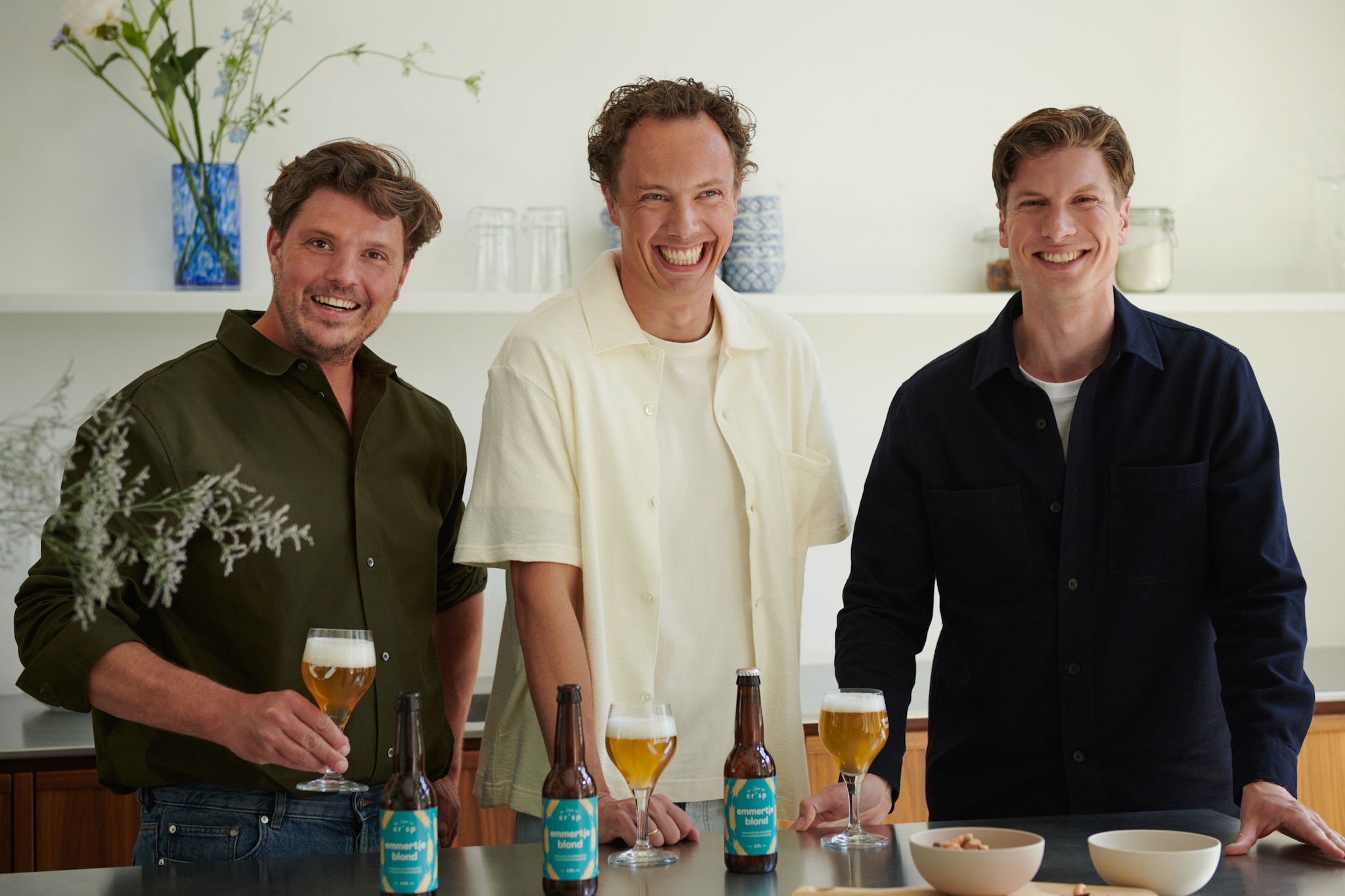 Tom Peeters (m) is medeoprichter en ceo van Crisp. Naast hem staan andere oprichters, Michiel Roodenburg (l) en Eric Klaassen. Foto: Crisp Tom Peeters (m) is medeoprichter en ceo van Crisp. Naast hem staan de andere oprichters Michiel Roodenburg (l) en Eric Klaassen. Foto: Crisp