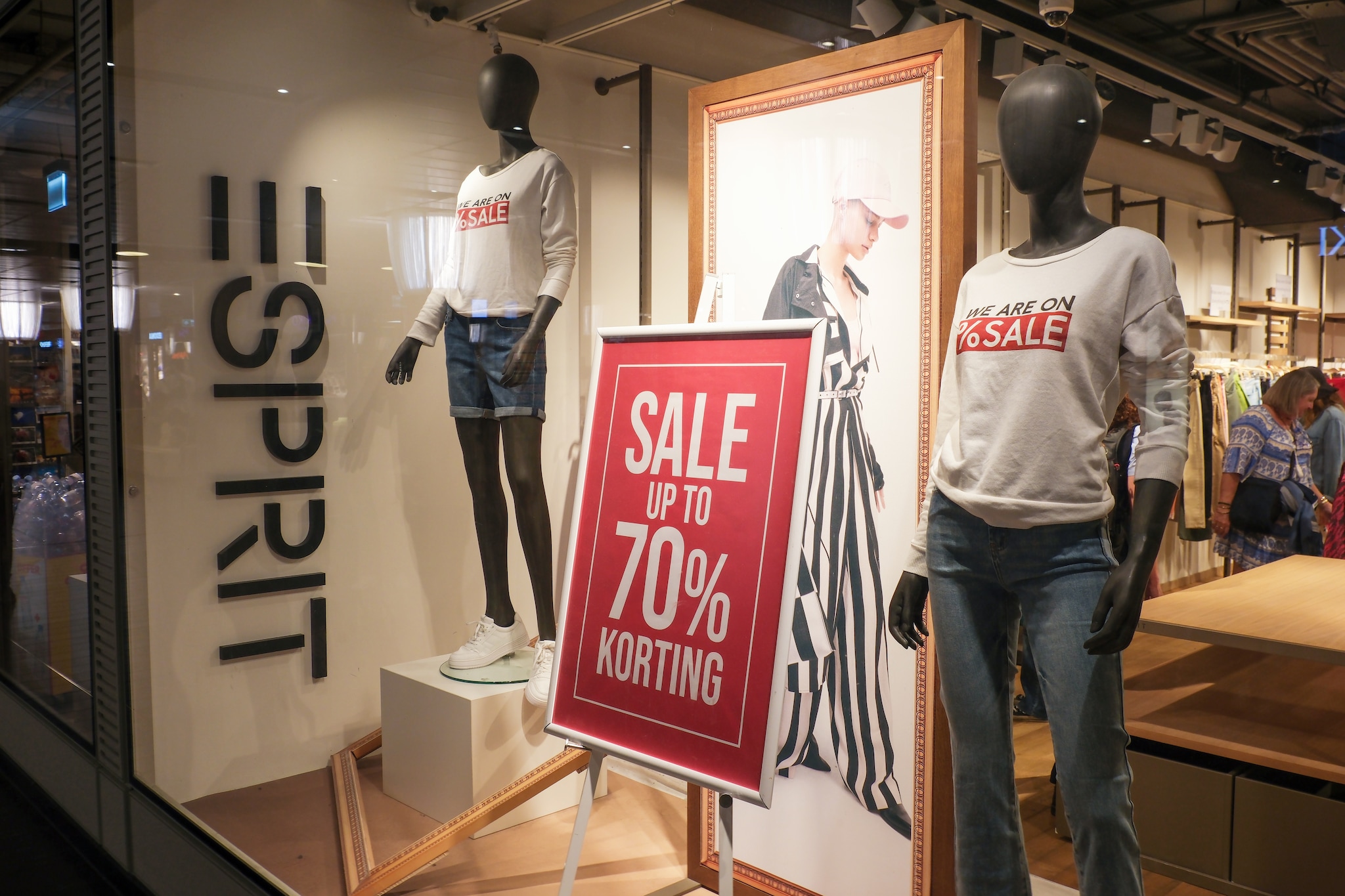 Esprit ging sinds 2020 twee keer failliet, nadat in de jaren ervoor zelden winst was gemaakt. Foto: Kim van Dam/ANP Esprit ging sinds 2020 twee keer failliet, nadat in de jaren ervoor zelden winst was gemaakt. Foto: Kim van Dam/ANP