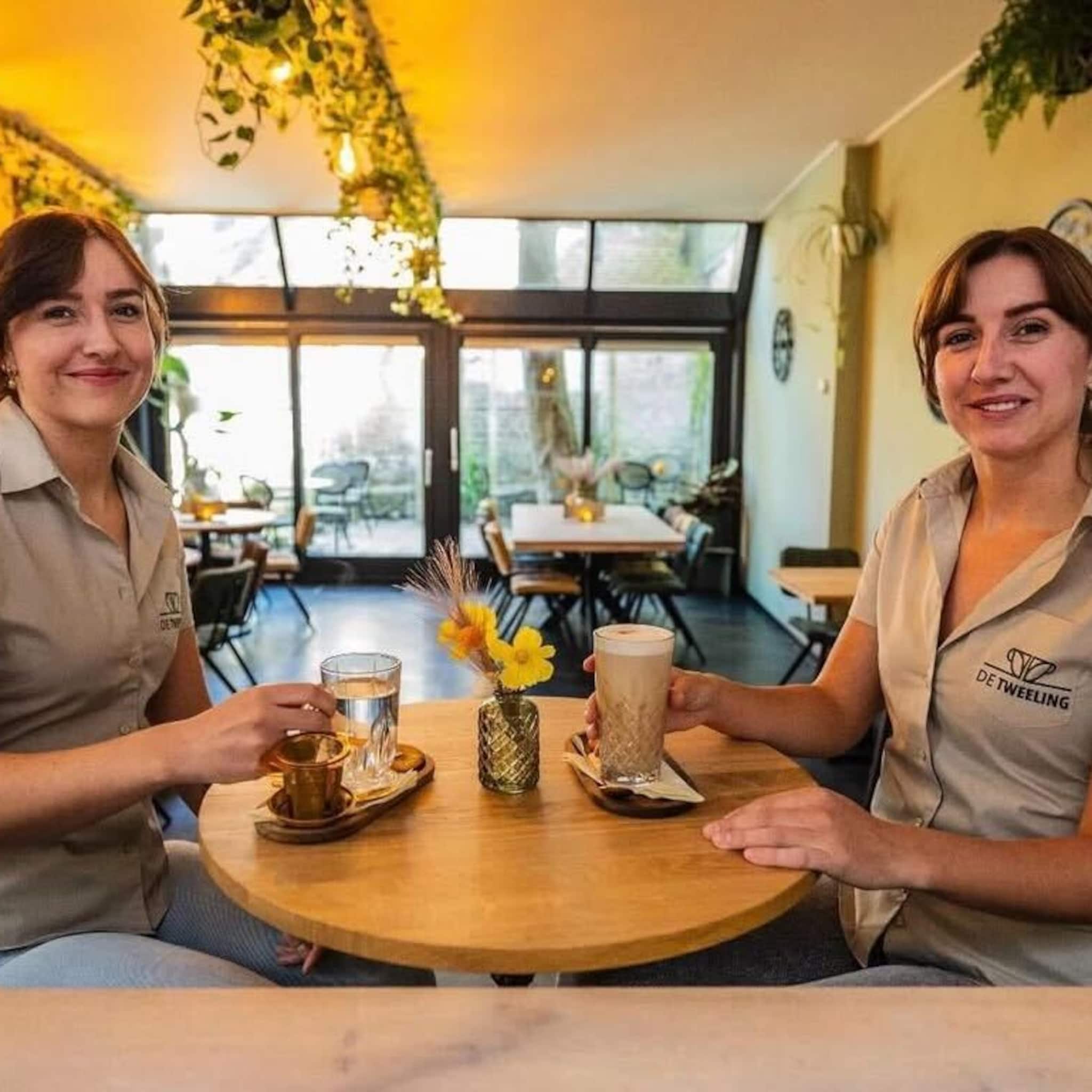 wietske marijke span tweeling leeuwarden lunchroom