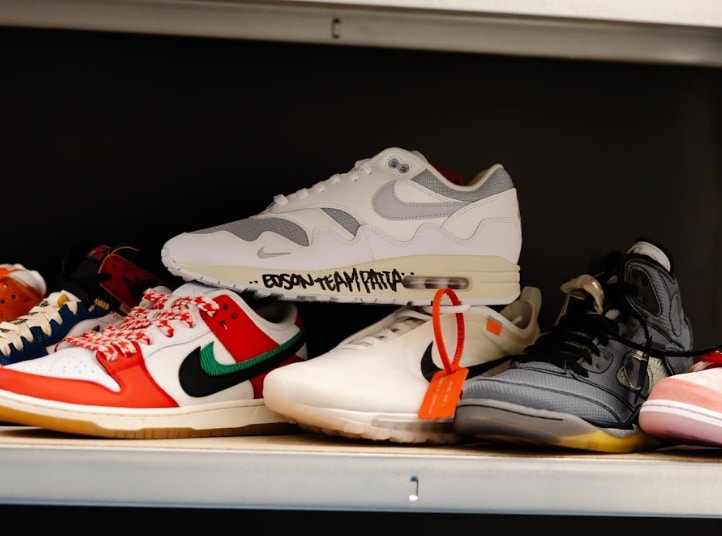 Sneakers te koop bij WOOVIN. Foto: PR Sneakers te koop bij WOOVIN. Foto: PR