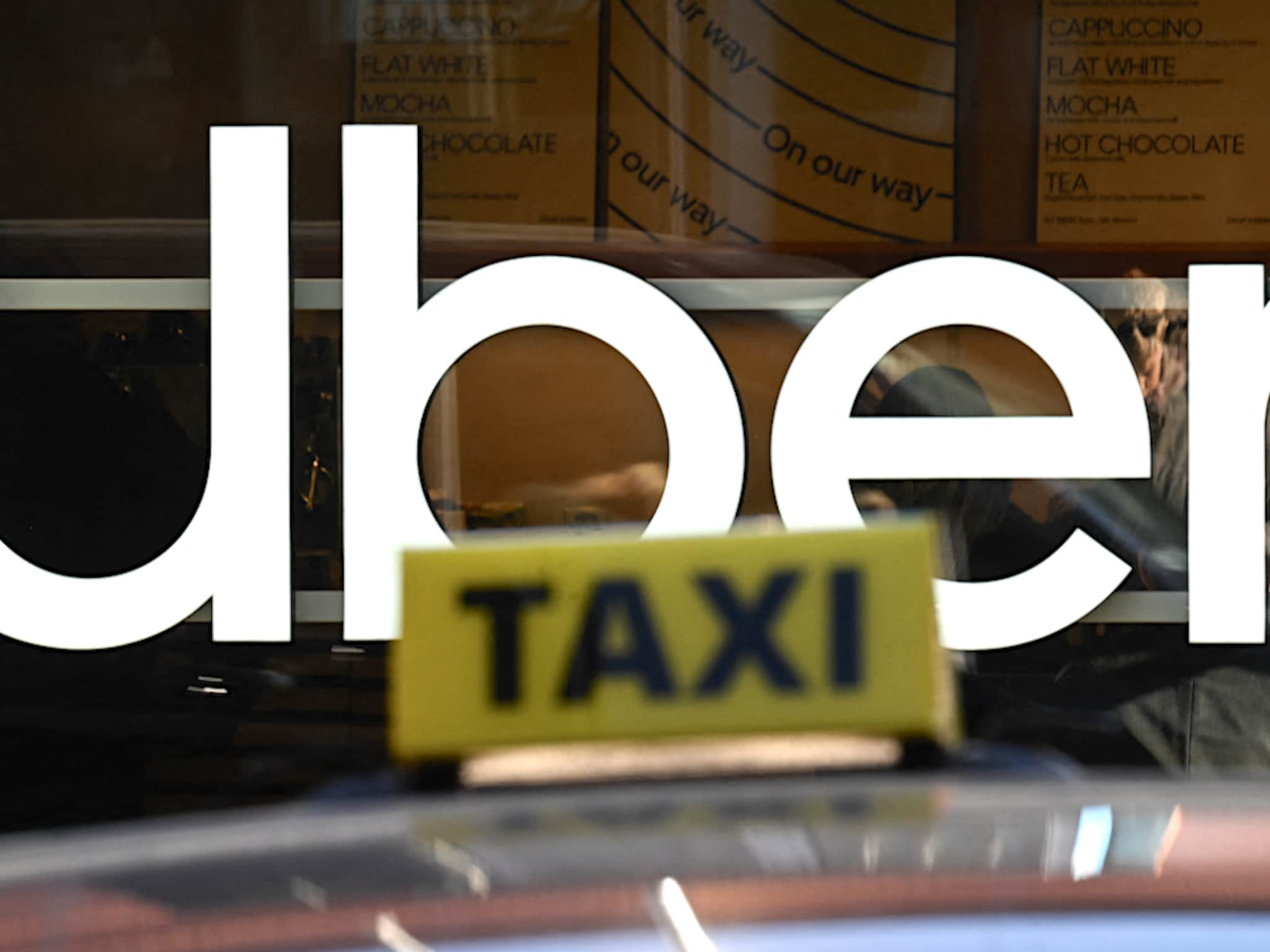 uber fnv gerechtshof schijnzelfstandigen chauffeurs