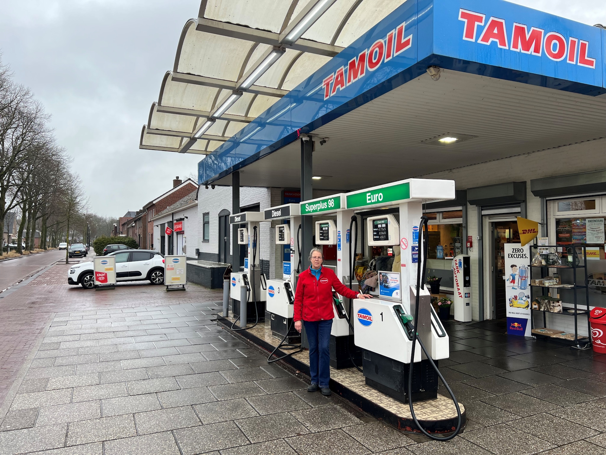 btw accijns benzine grens grensregio tankstation supermarkt limburg noord brabant