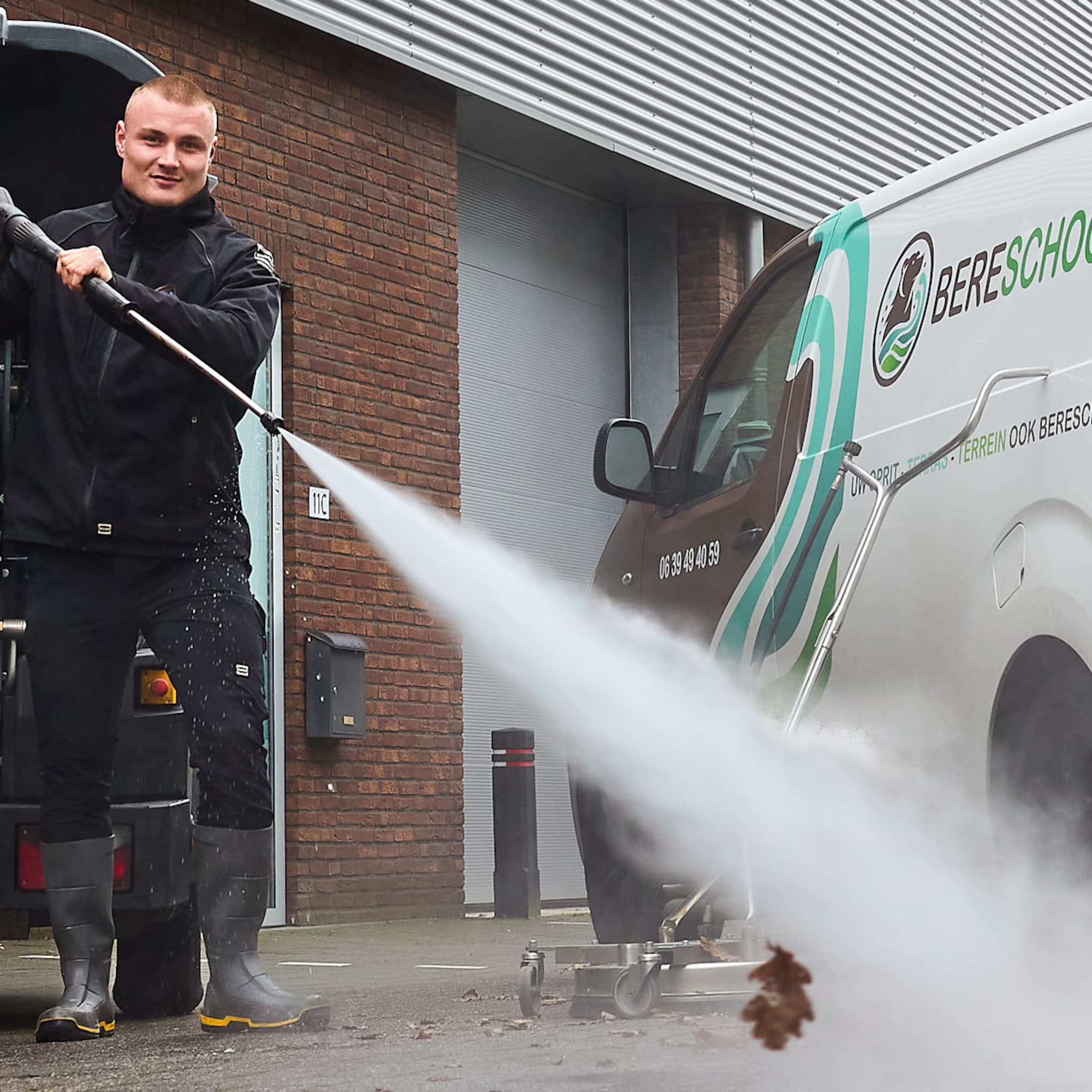 barend seijkens helmond spuiten viral social media tiktok instagram miljoenen view