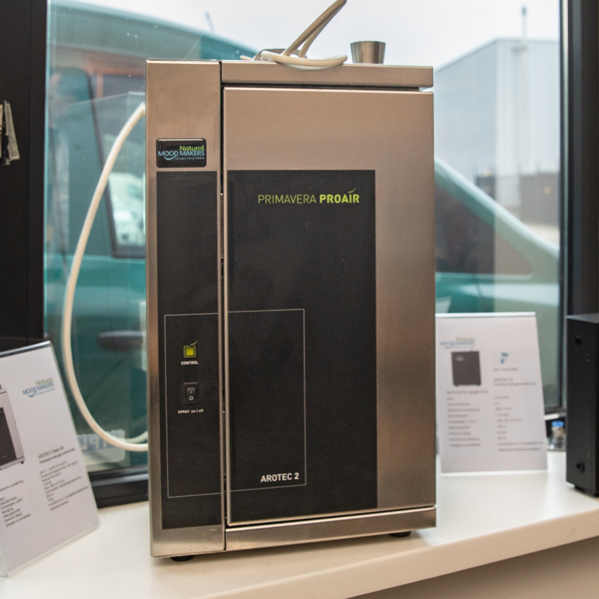 Eén van de industriële verstuivers van Natural Mood Makers. Foto: Caspar Huurdeman Eén van de industriële verstuivers van Natural Mood Makers. Foto: Caspar Huurdeman