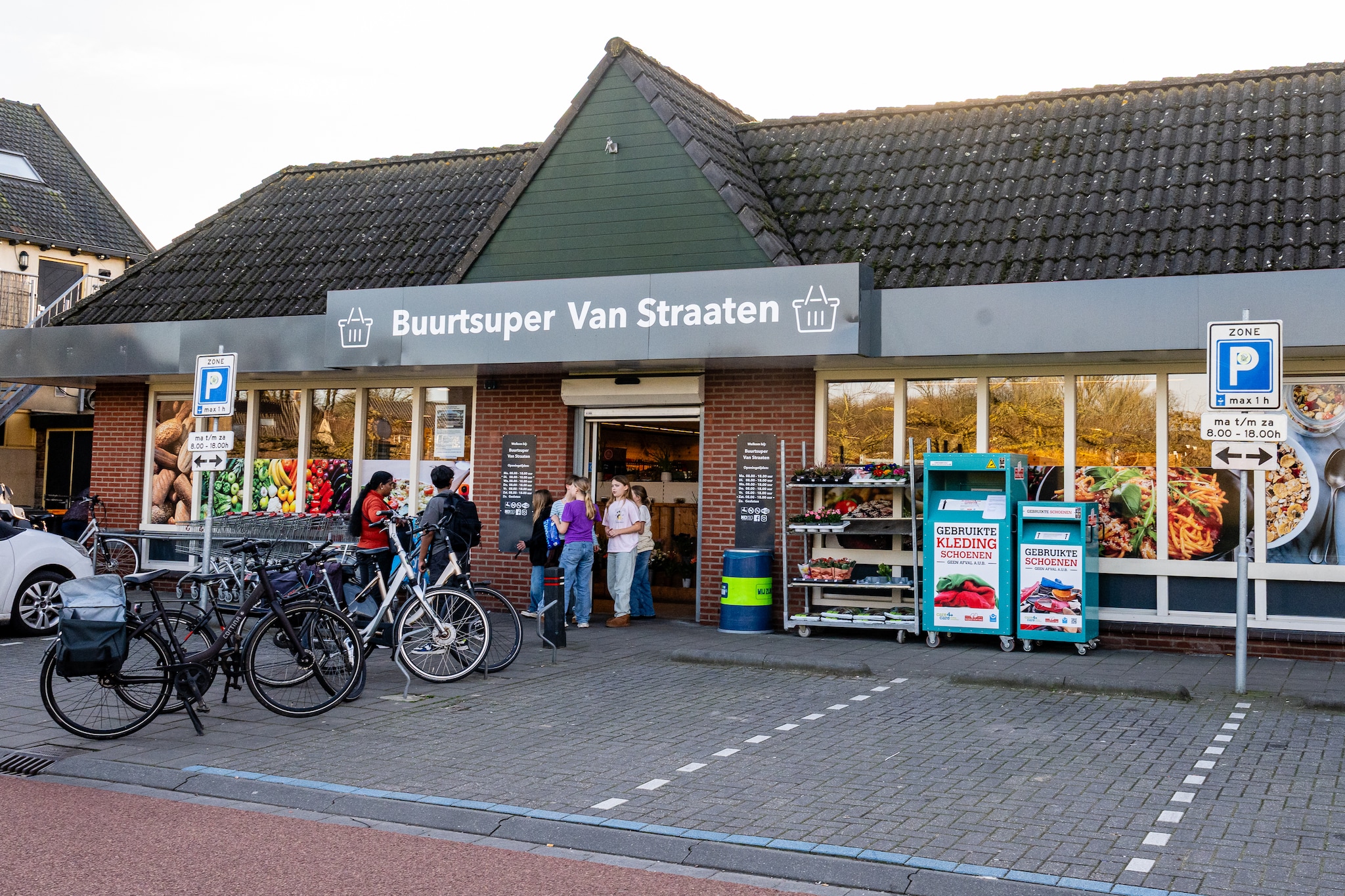 Buurtsupers vervullen een belangrijke sociale functie. Buurtsupers vervullen een belangrijke sociale functie. Foto: Mel Boas