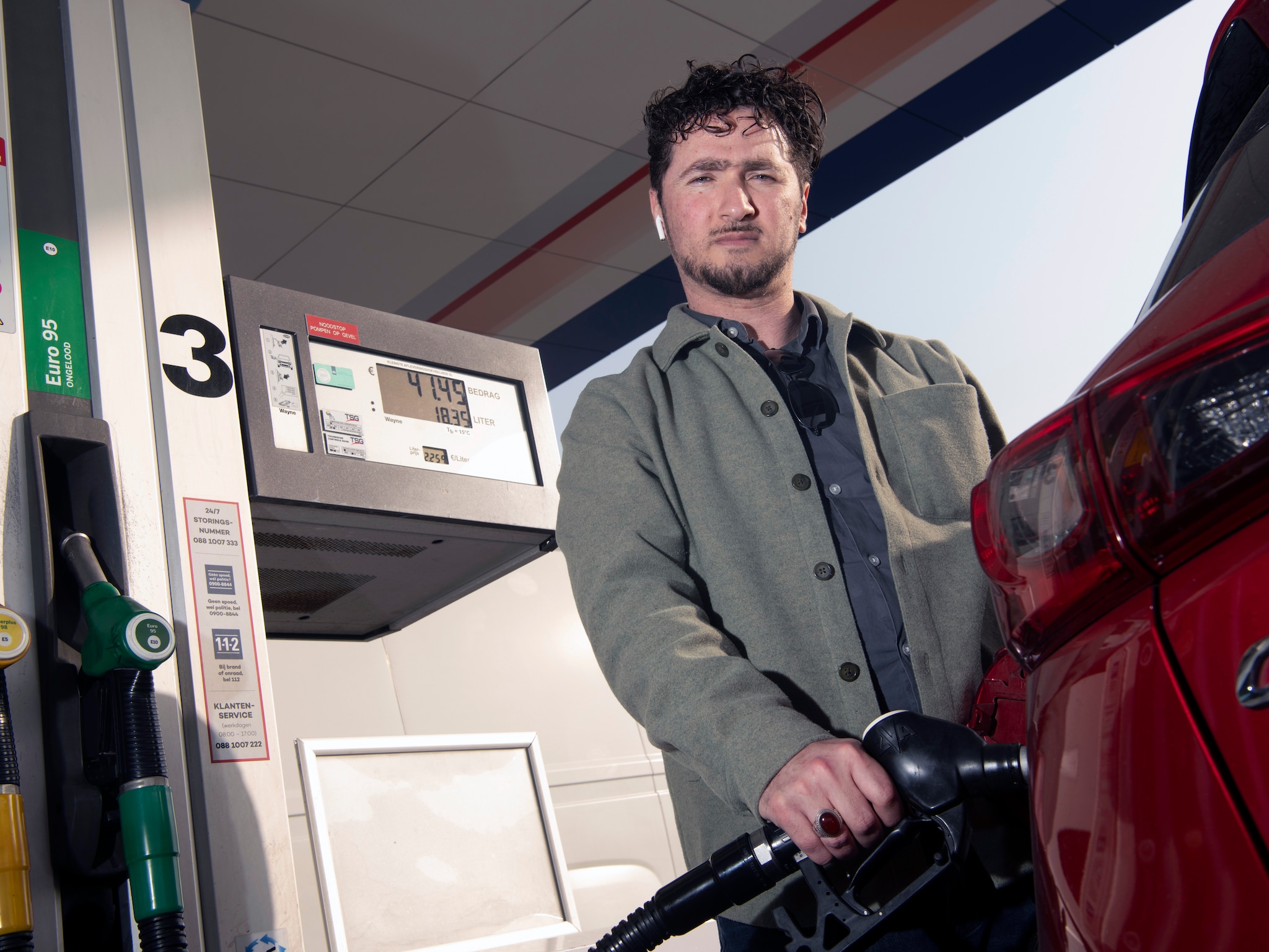 kleine ondernemers voelen pijn van hoge prijs aan de pomp aan zo n ritje verdien ik nu bijna niets meer