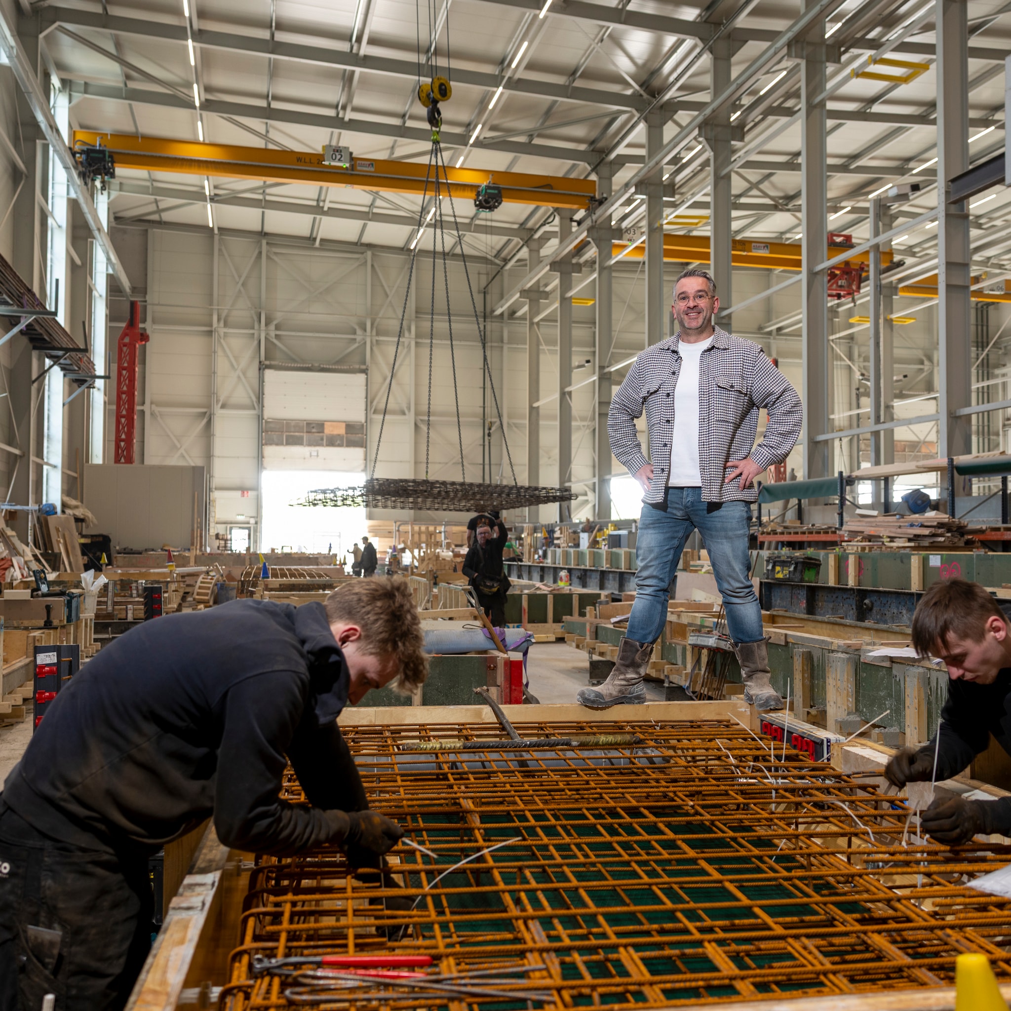 betonreus preco maakt kolossen van 60 000 kilo maar dan groen je ziet hier gewoon files met vrachtwagens