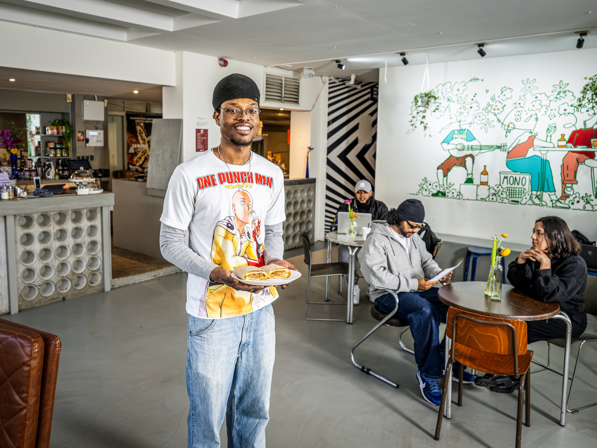 hajziani larmonie bar mono rotterdam tiktok viral broodjeszaak