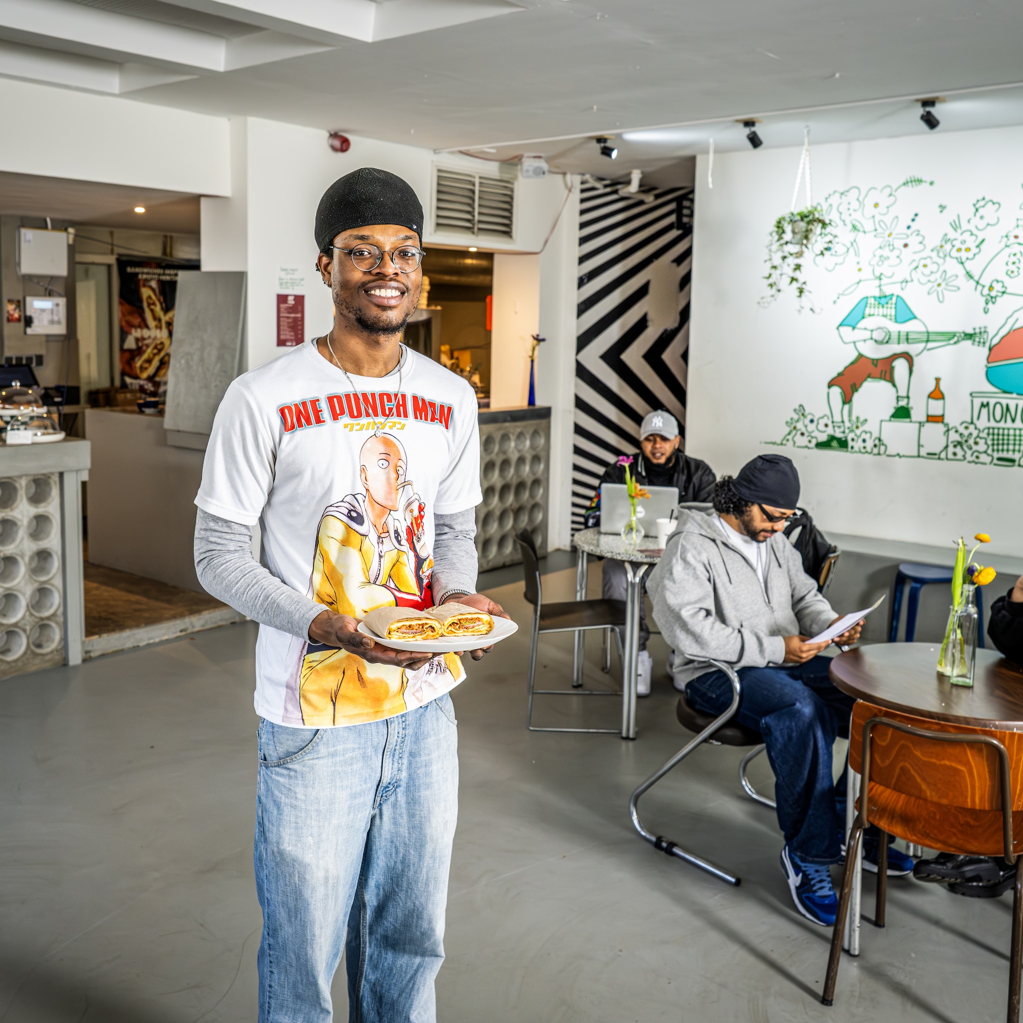 hajziani larmonie bar mono rotterdam tiktok viral broodjeszaak