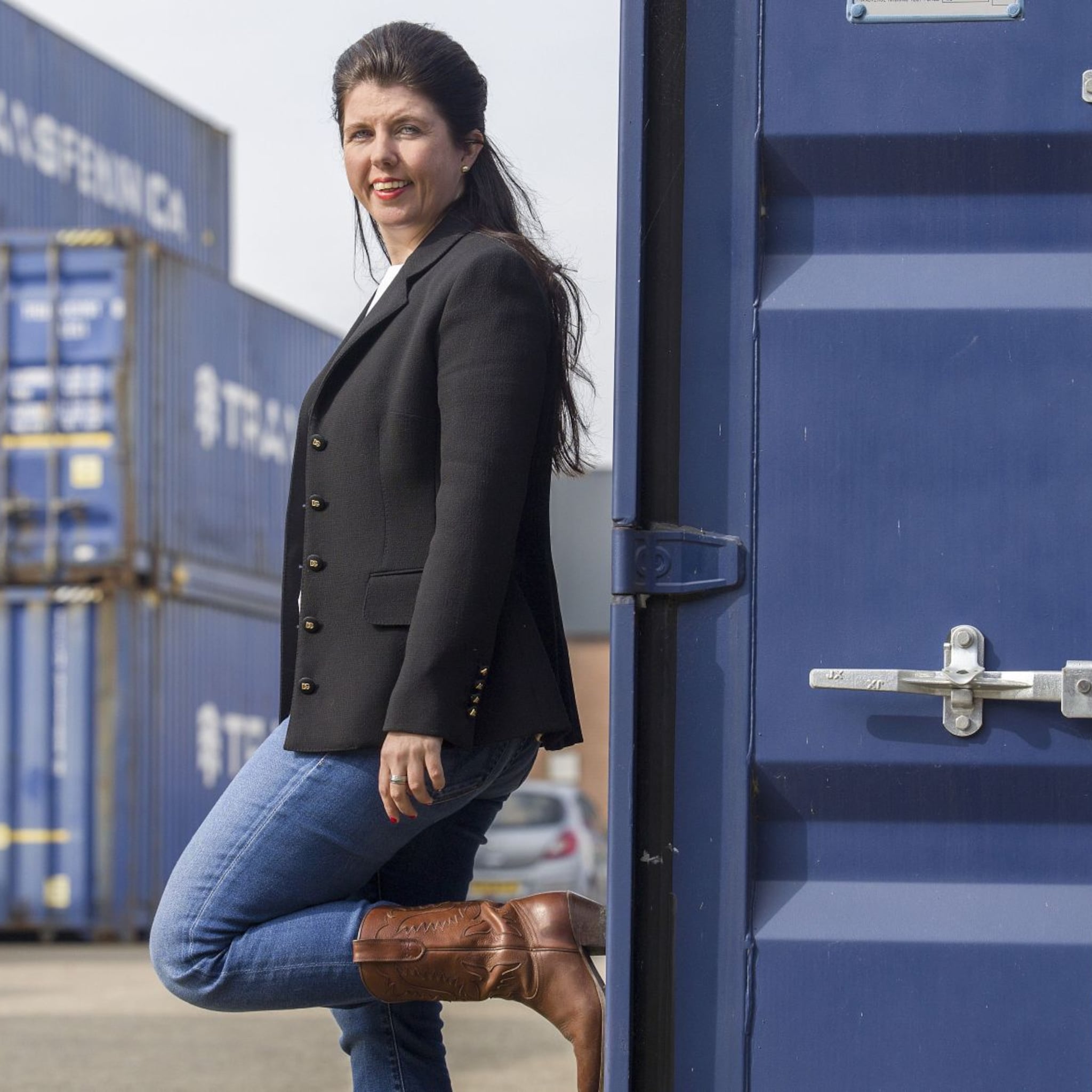 kristel groenenboom zakenvrouw containers defensie energie duurzaamheid personeel