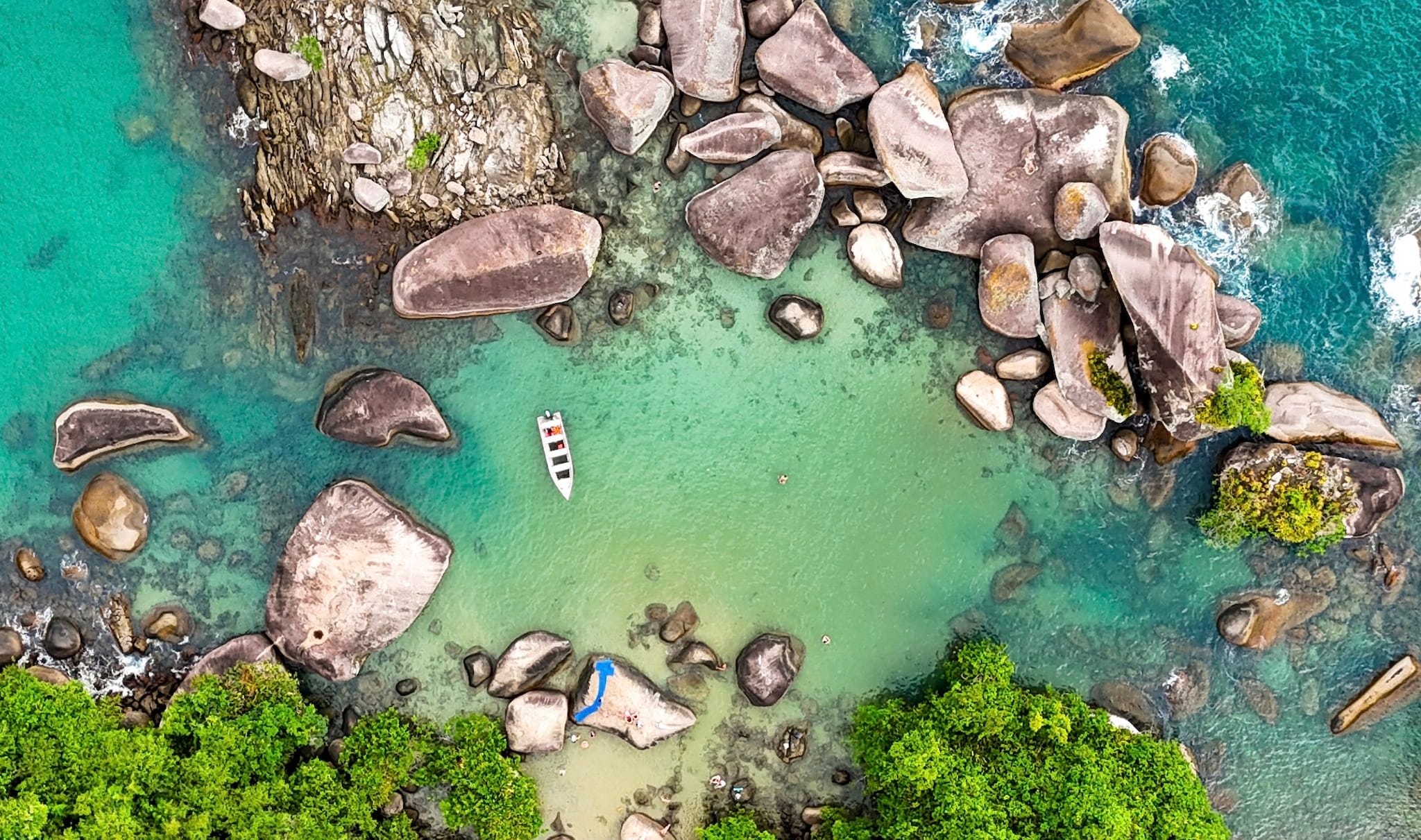 Naomi en Lois delen in hun reisblogs en op Instagram puur over de reizen die ze zelf maken.  Naomi en Lois delen in hun reisblogs en op Instagram puur over de reizen die ze zelf maken.