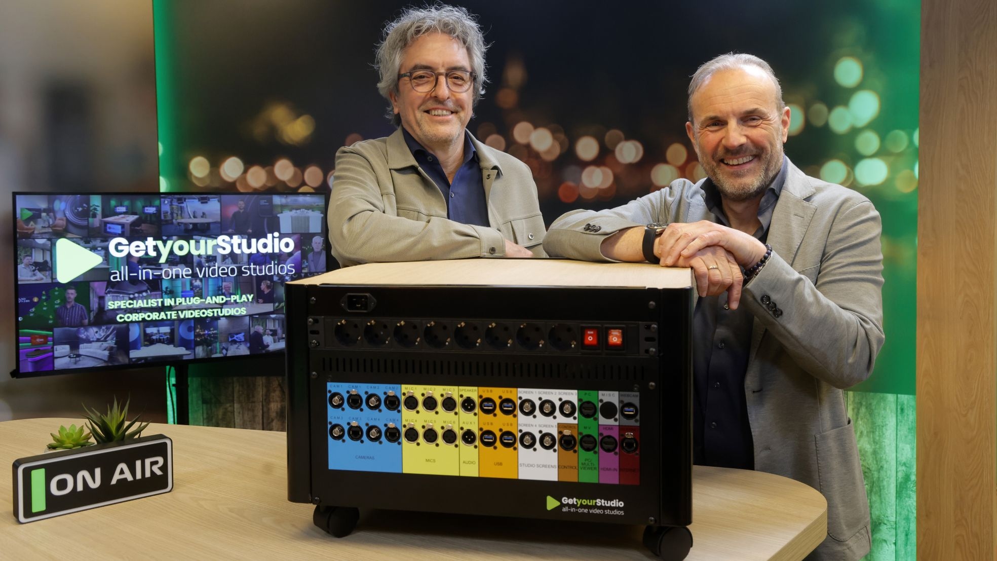 Jan Derksen en Marc Hak (rechts) van GetyourStudio.